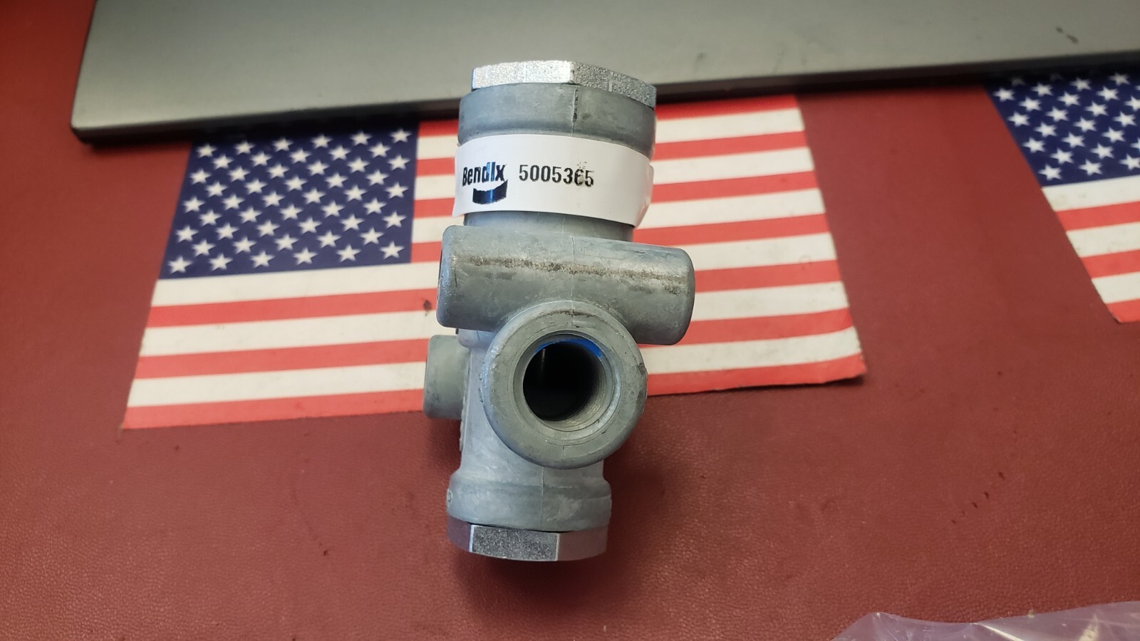New Genuine Bendix 5005365 Synchro Valve SV1. 5005365 ( F2-3A)