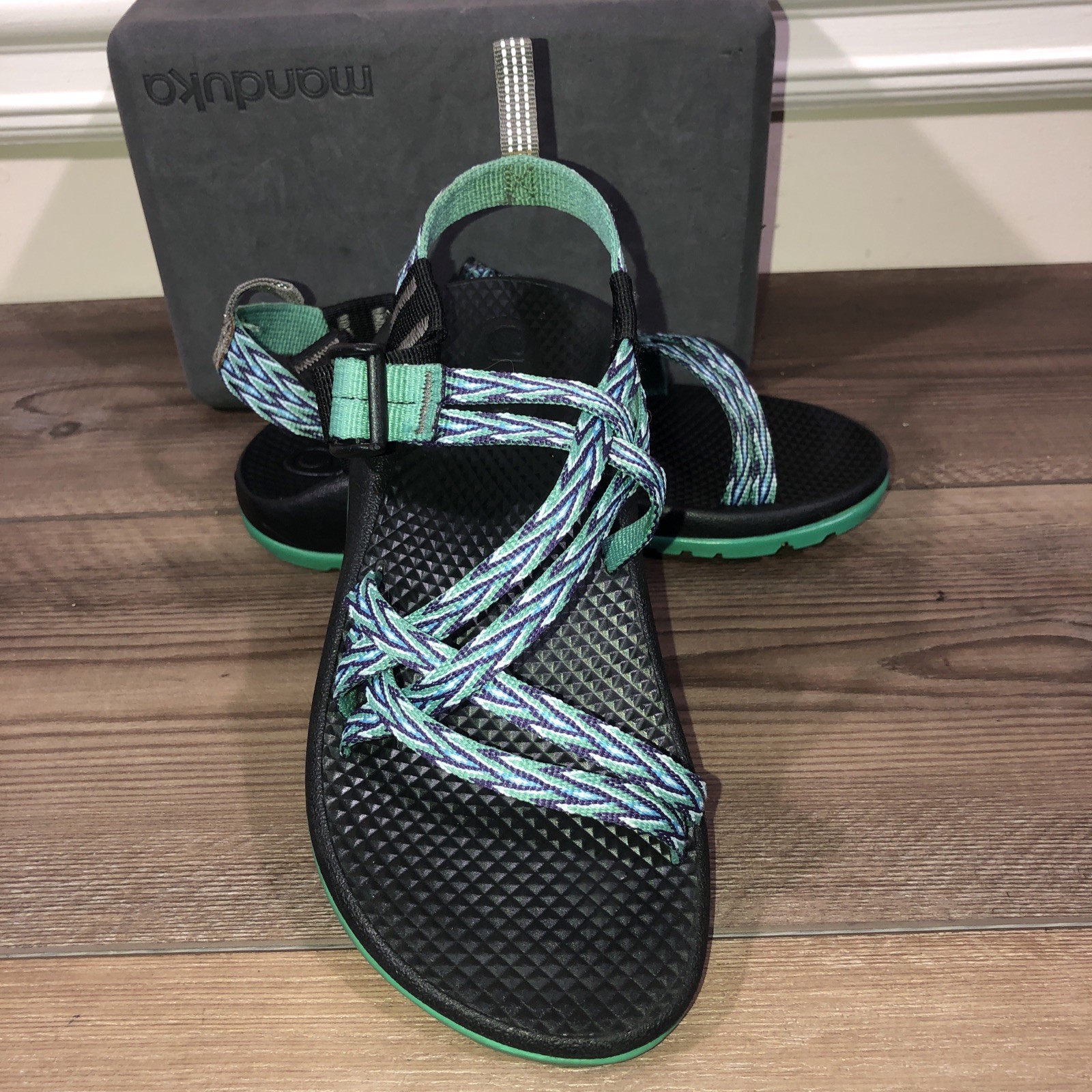 Chaco kids sandals, size 2 green￼