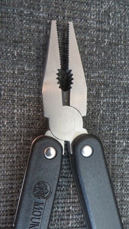 Multi Tool W/Case - Mountain Quest - Smaller 4 inch Tool