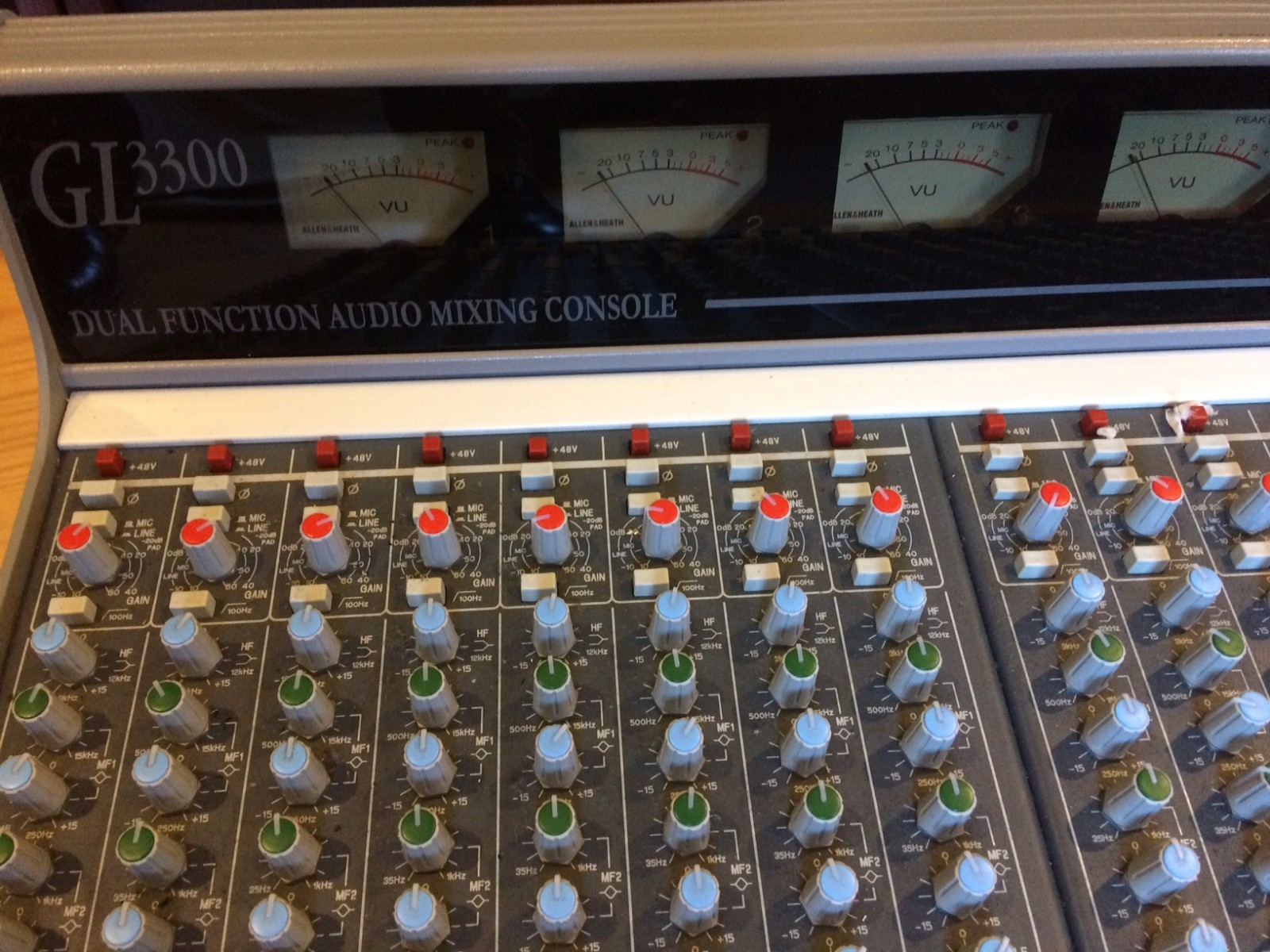 ALLEN & HEATH GL3300 24 Channels AUDIO MIXING CONSOLE