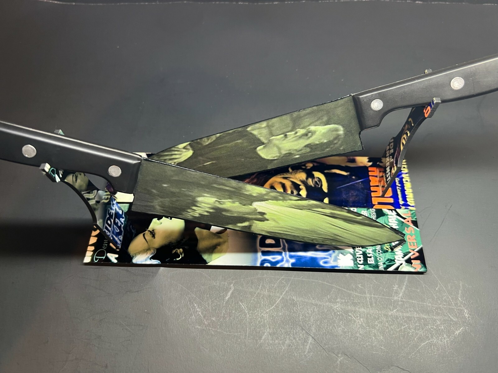 Bride of Frankenstein 2 Knife Set With Sublimated Stands
