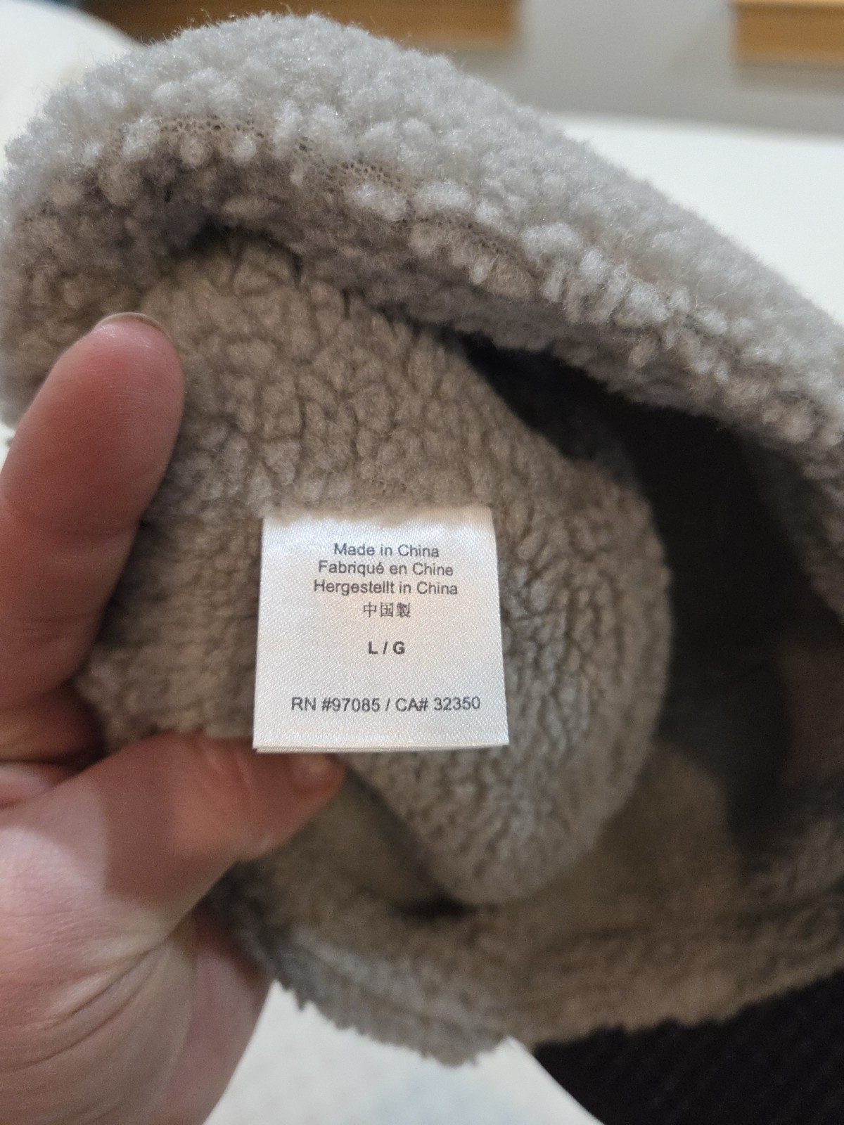 Outdoor Research Yukon Cap Hat Wool Poly Size Large Grey Plaid Ear Flaps Sherpa