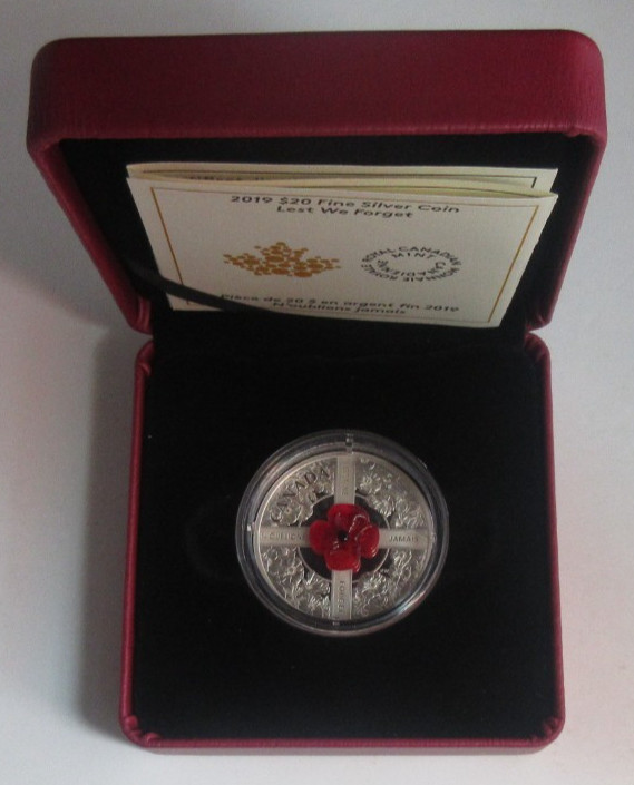Lest We Forget Poppy High Relief Remembrance 2019 $20 Silver Canadian Coin Box