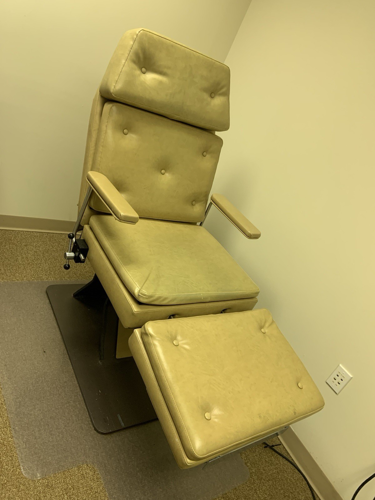 PDM Podiatry chair