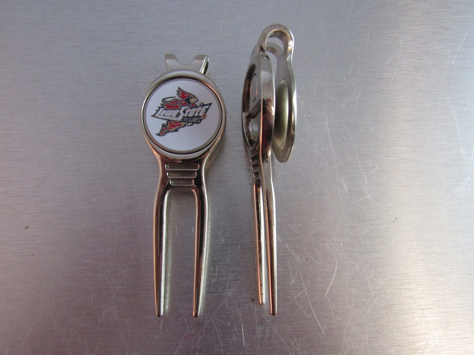 NCAA Golf Divot Repair Tool Beltclip Ballmarker Silver Iowa State Cyclones White
