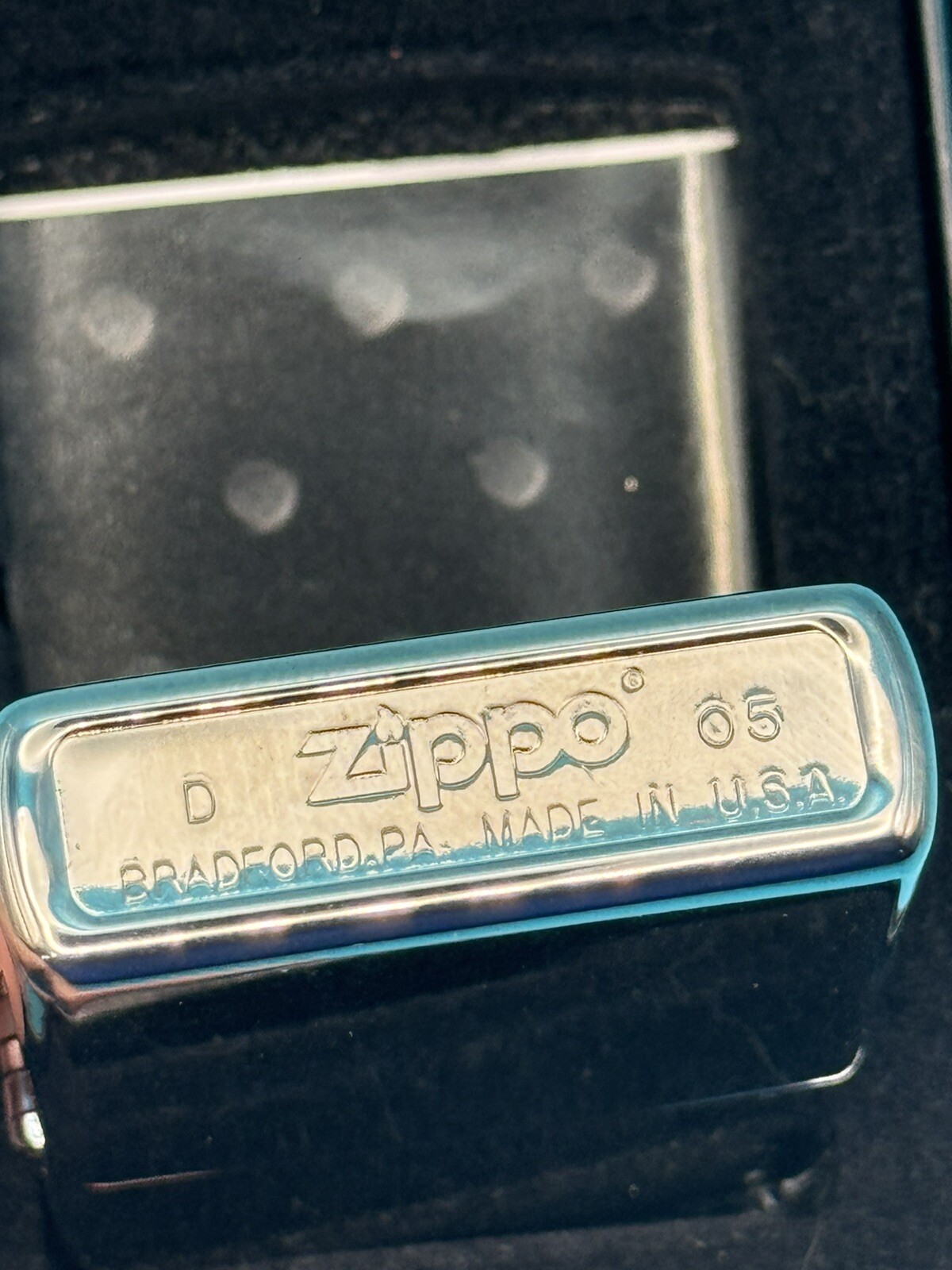 Vintage 2005 Unparalleled Tradition Black Ice Zippo Lighter NEW