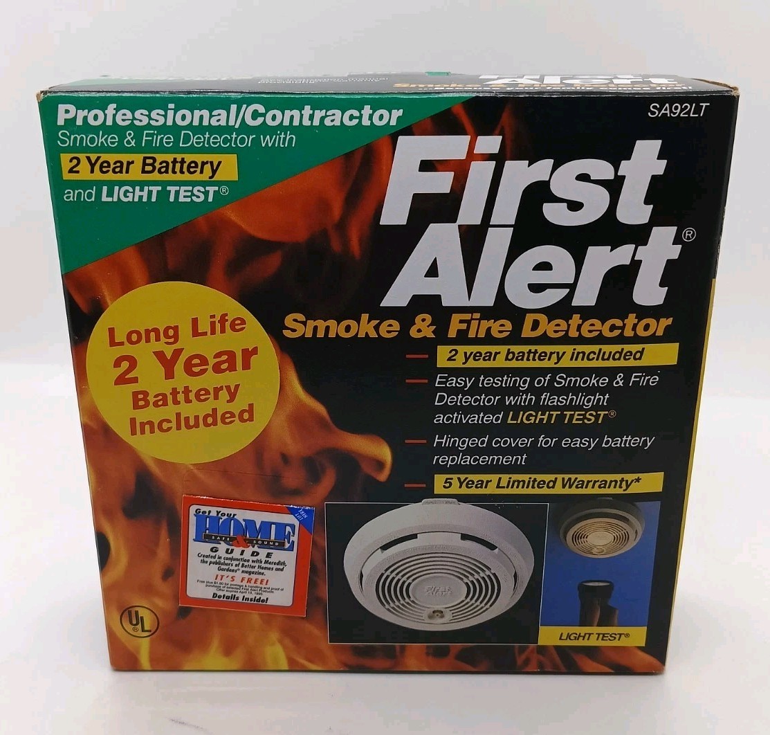 Vintage First Alert Battery Powered Smoke/Fire Detector Alarm SA92LT NOS 1994