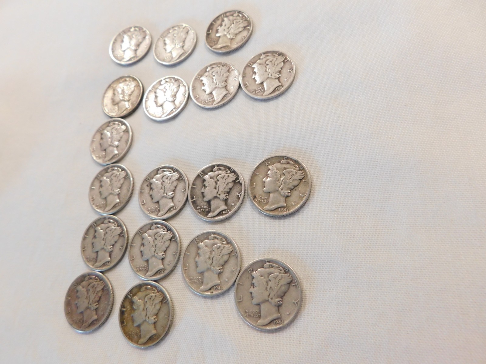 18 Mercury 90% Silver Dimes Cool
