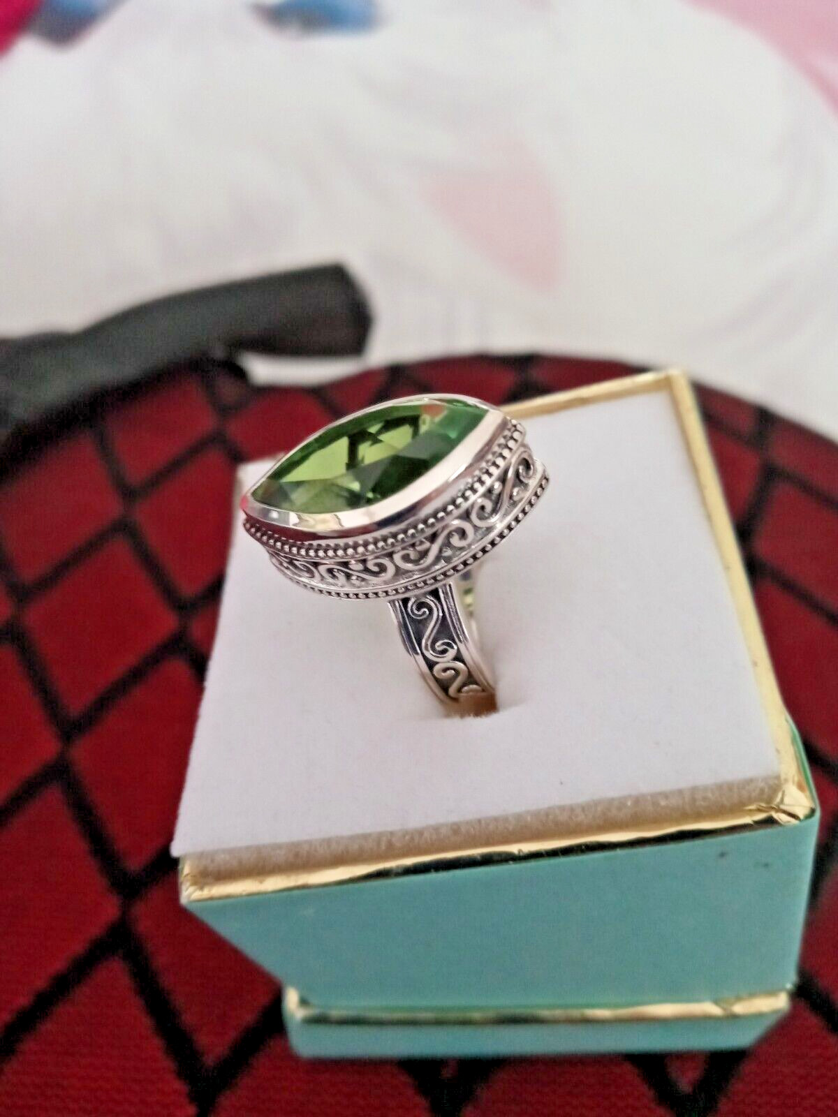 Artisan Crafted Chartreuse Quartz Solitaire Ring in Sterling 9 cts Sz 6
