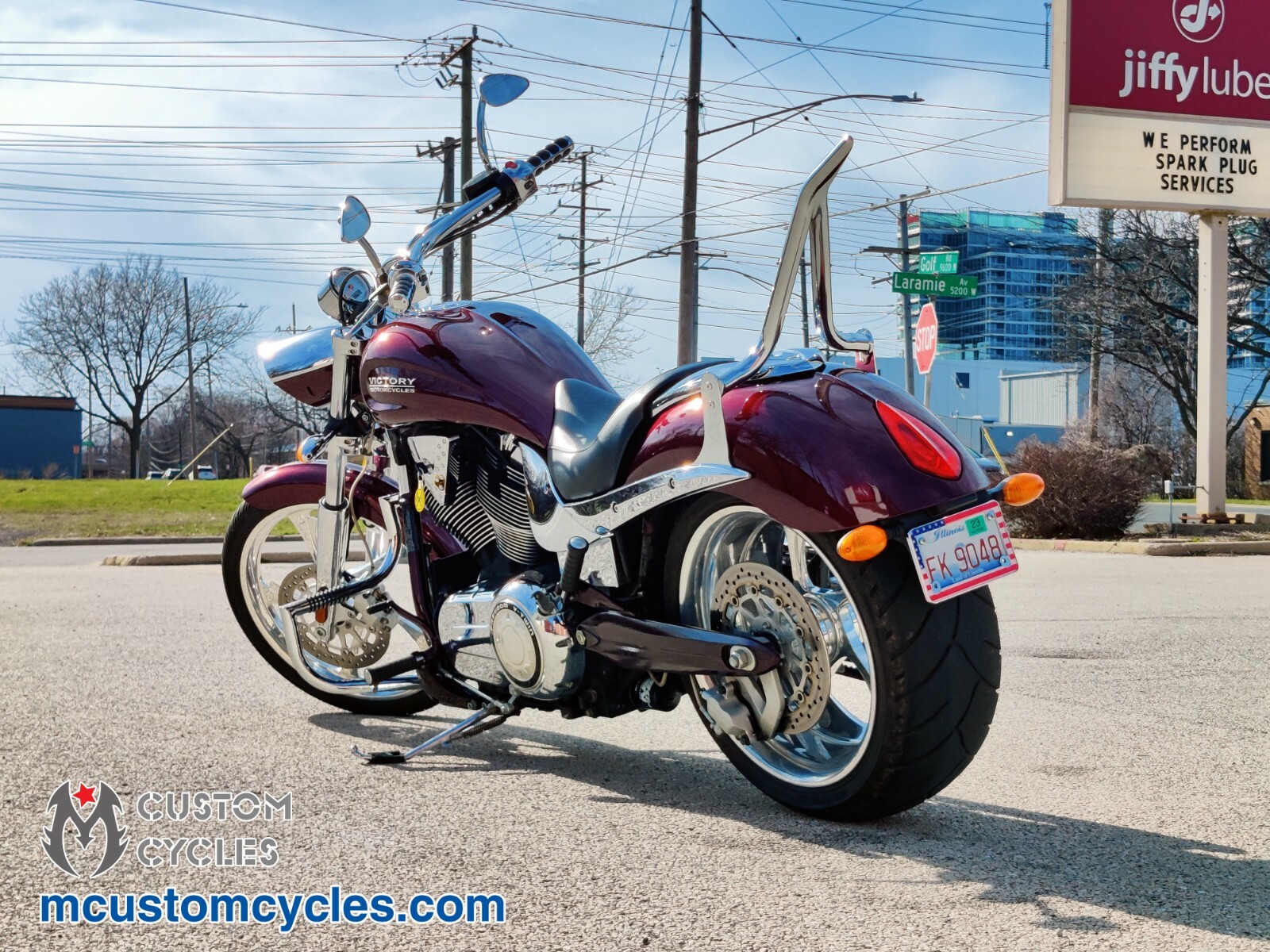 18" (46cm) Victory Jackpot Sissy Bar Passenger Backrest