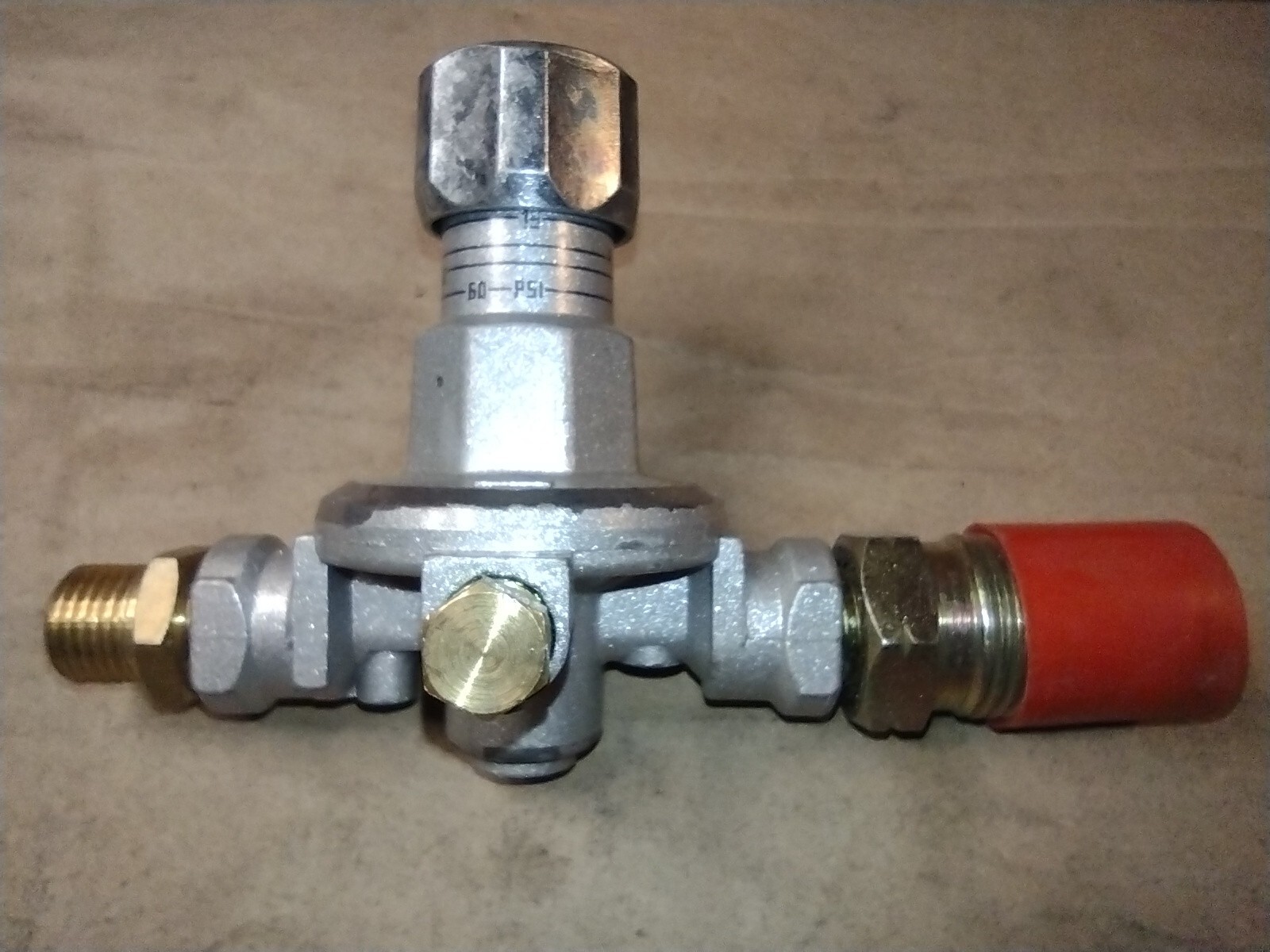 Sievert 915 Single Stage Propane (LP) Regulator, 15-160PSI, POL