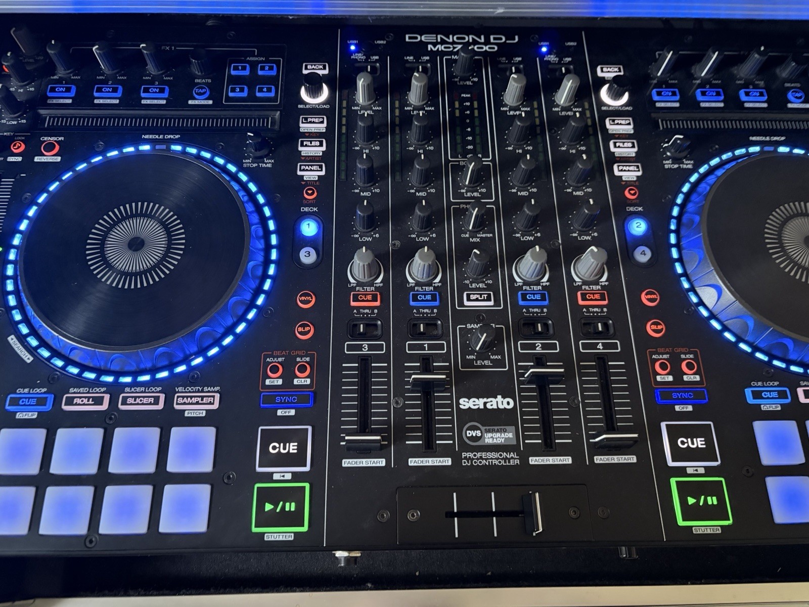 Denon DJ MC7000 4-Channel Serato DJ Controller w/ Odyssey Flight Case
