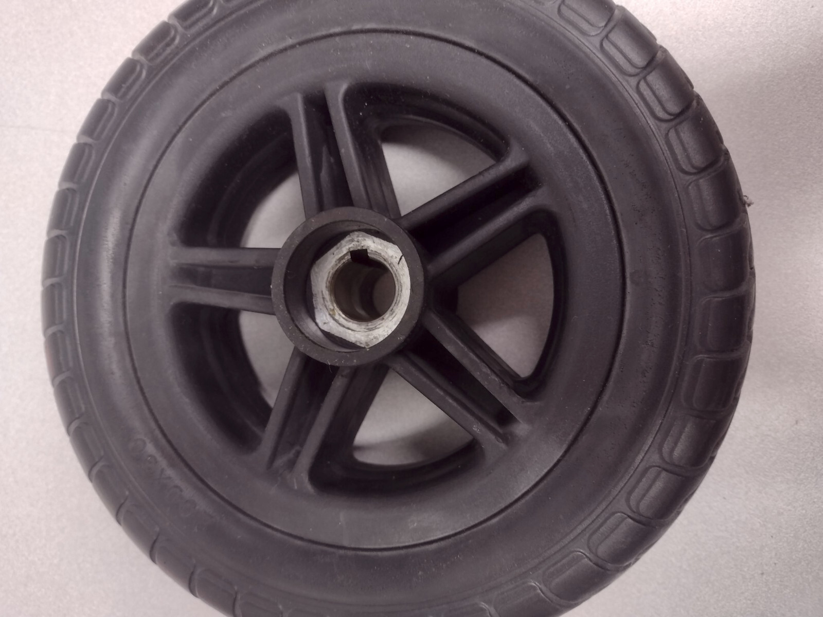 Used eWheels EW-39 Front Wheel Assembly