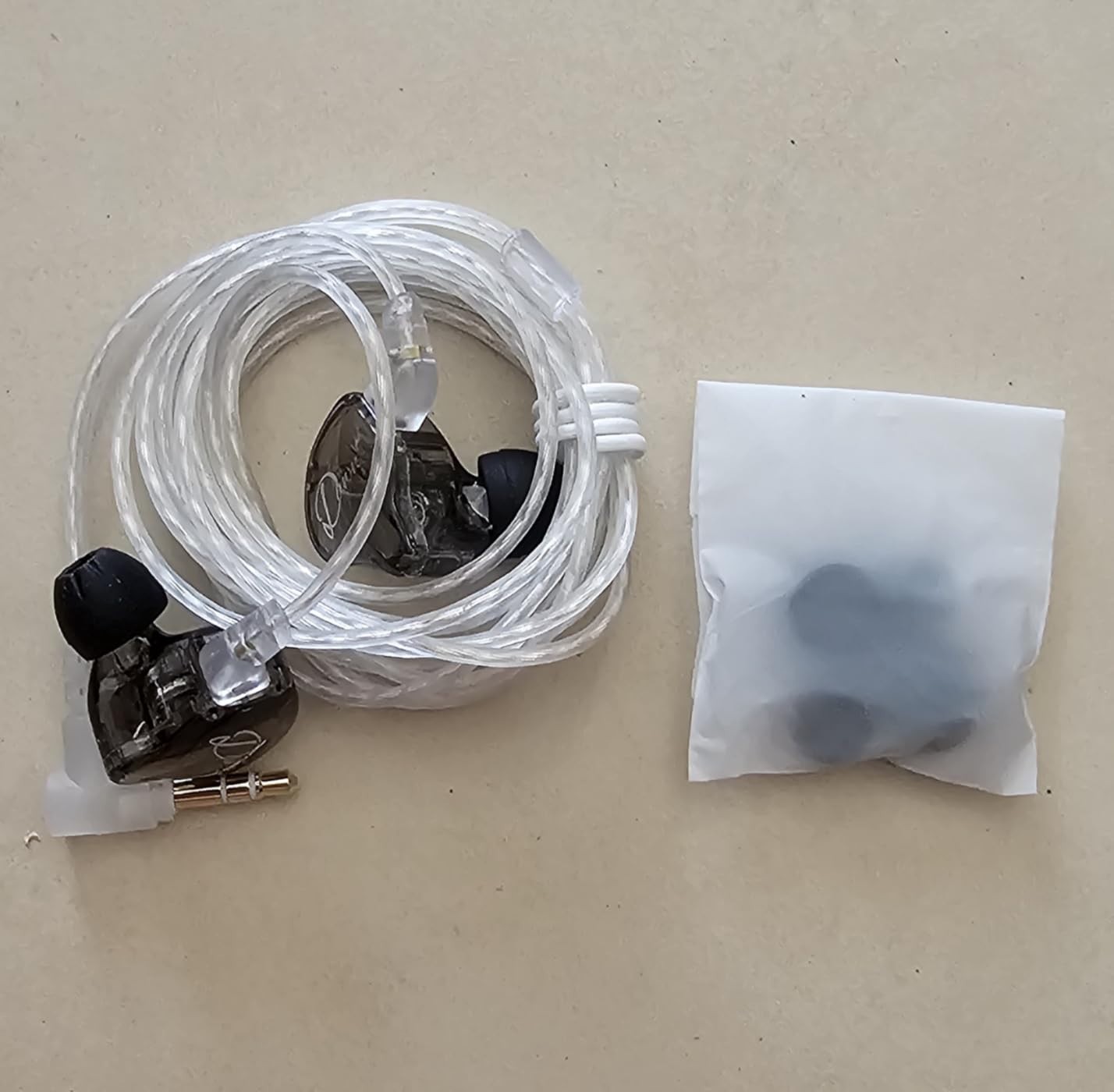 Wired IEM Earphones 3.5mm Wired Noise Isolating Earbuds Studio Gaming No Mic New