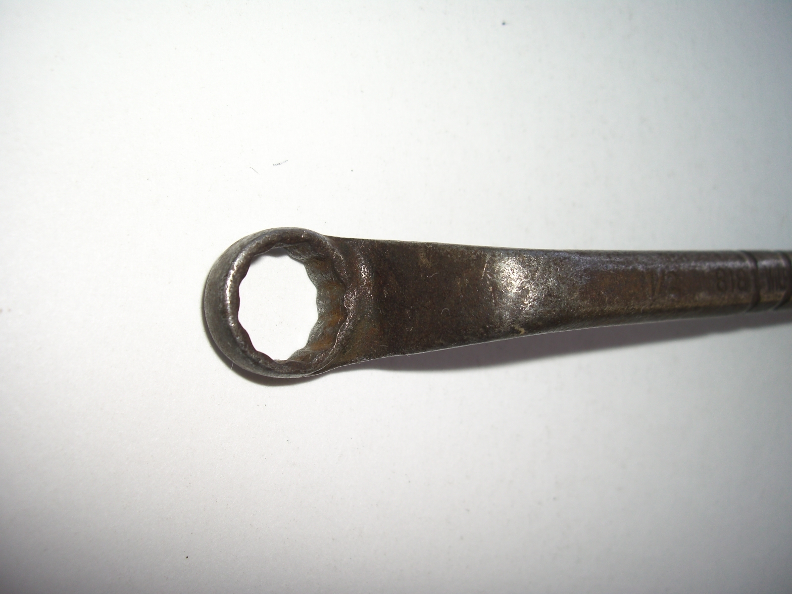 2B Chrome Molyb. ½” & 9/16” angle end Wrench, 8 7/8”
