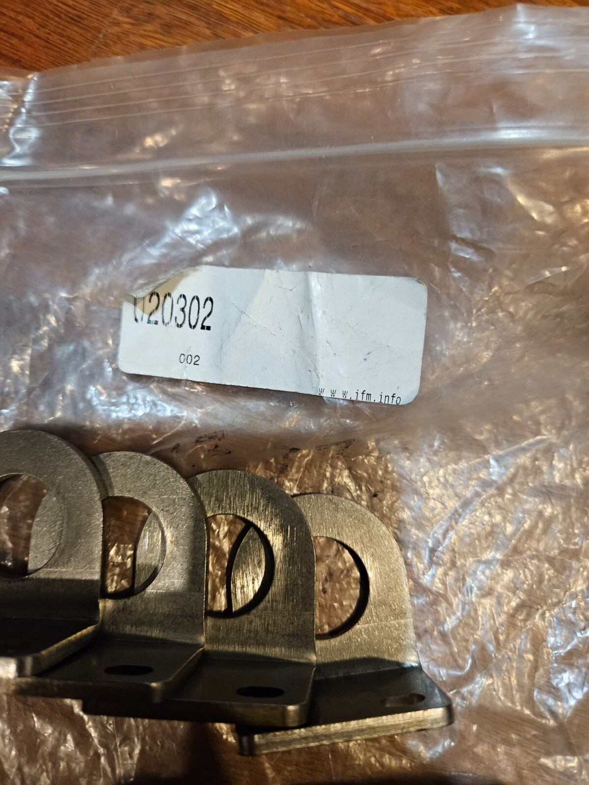 Ifm U20302 L-Bracket,F/ 18Mm Dia Sensor