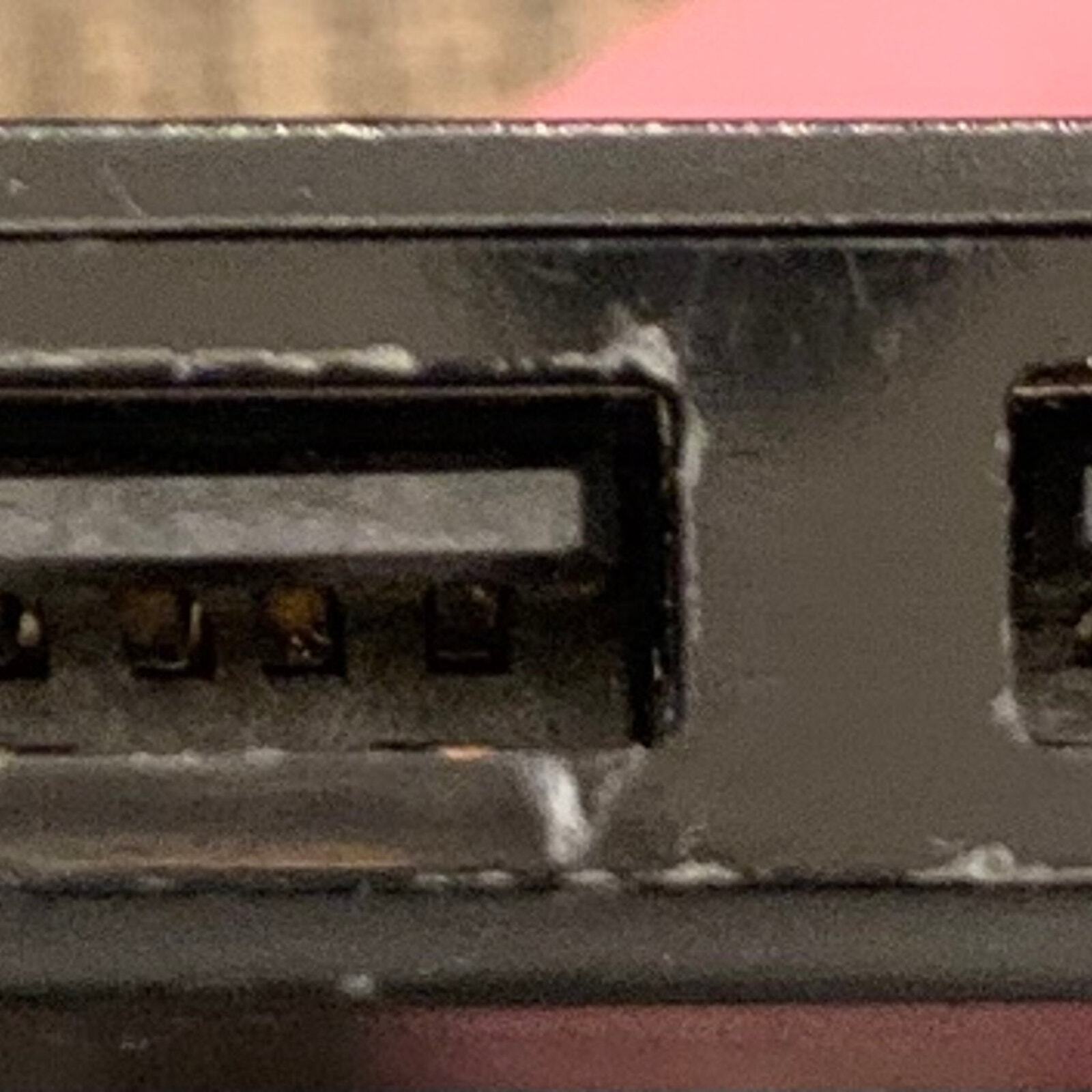 USB battery backup for up to 2 USB devices