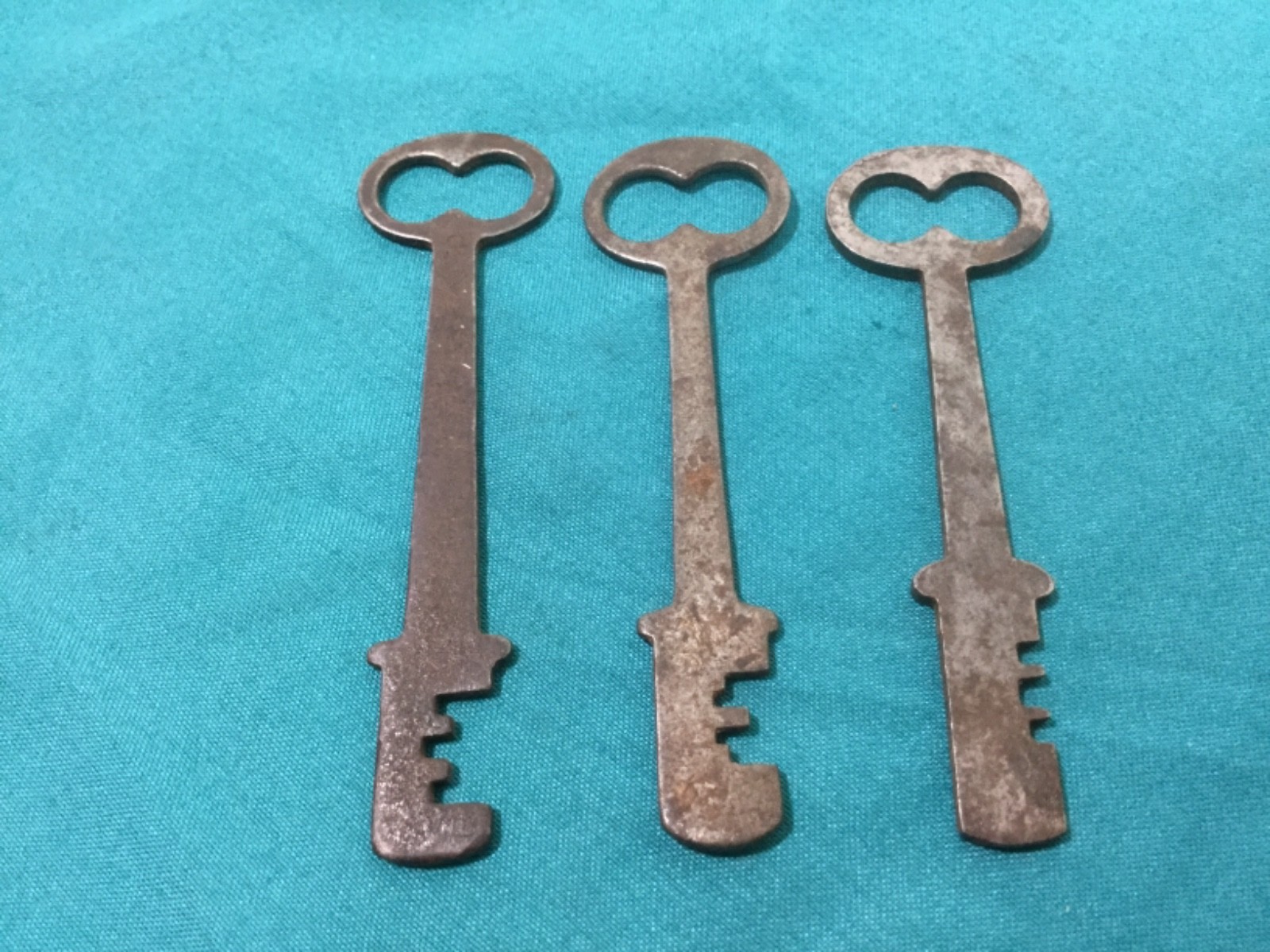 Unique Side Cut Bit Keys, Set of 3 - Locksmith