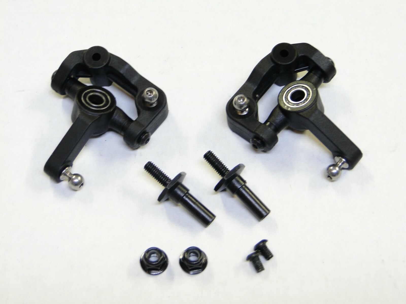 NEW ASSOCIATED Axles Hubs & Bearings Front Set PRO2 SC10 DB10 TROPHY RAT AX2