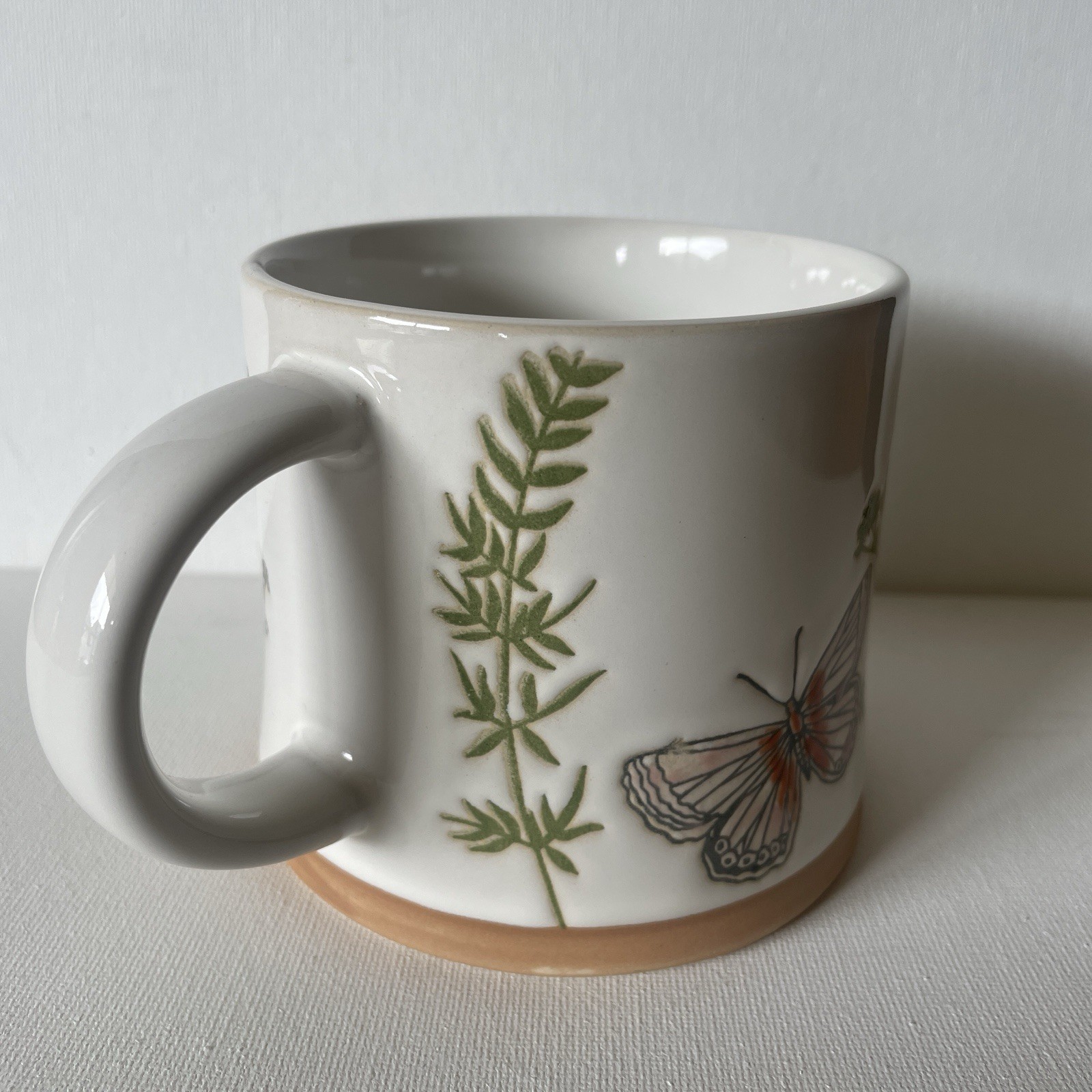 Spectrum Designz “Chandler Moth” Ceramic Coffee Tea Mug 17 OZ