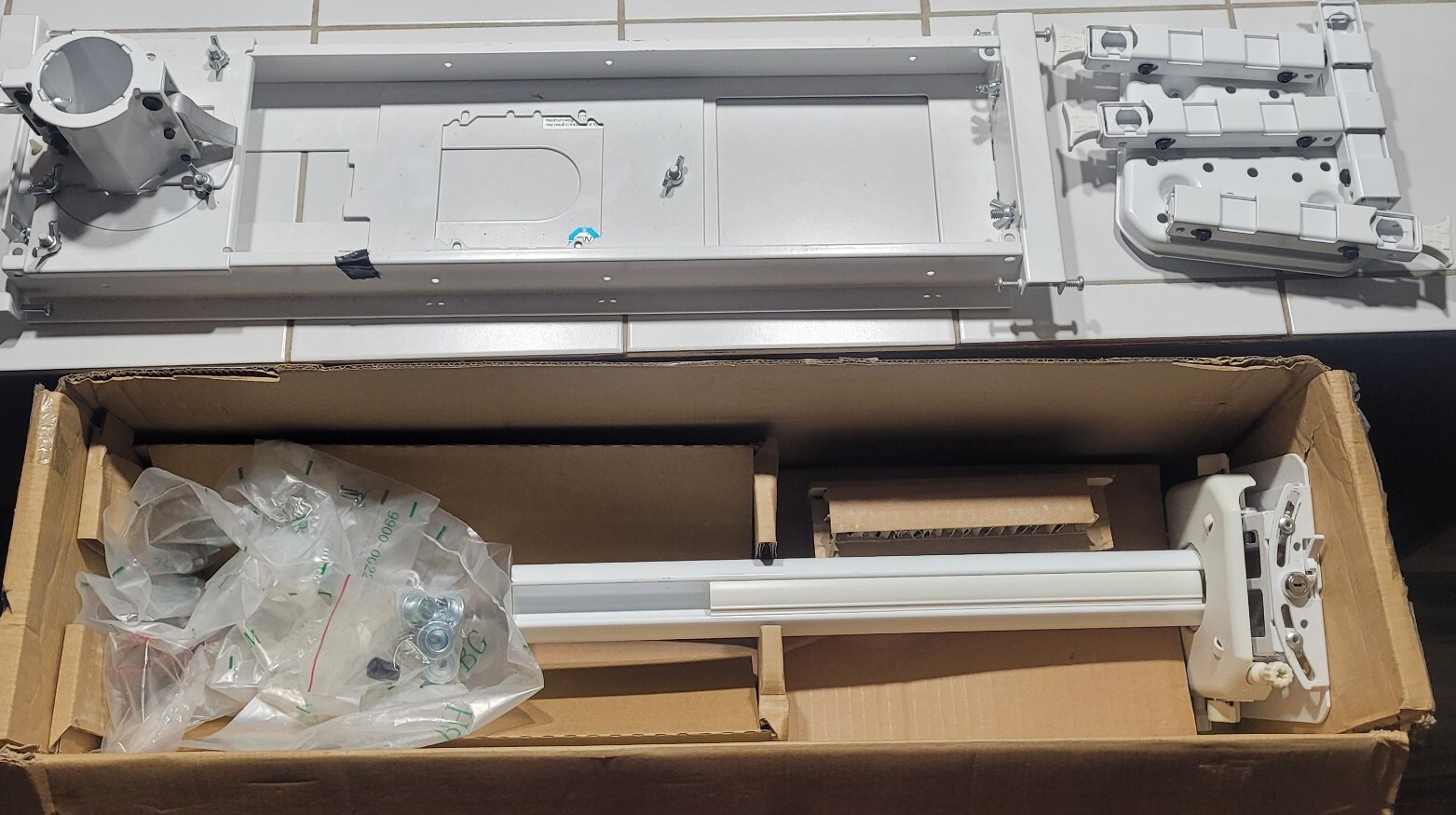 Chief SYSAUW Suspended Ceiling Projector System
