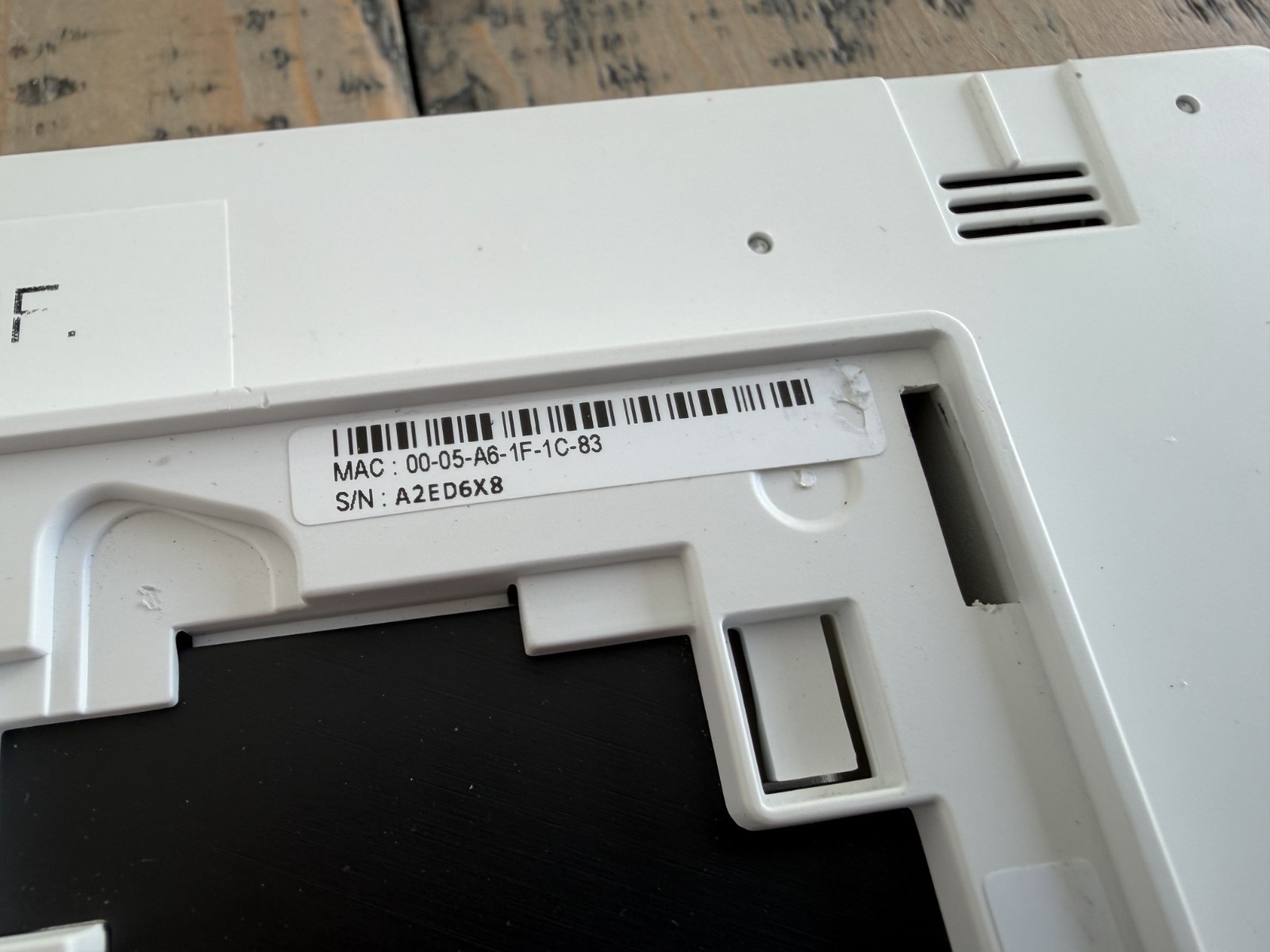 Extron TLS 1025M White 48V-56V POE Great Condition