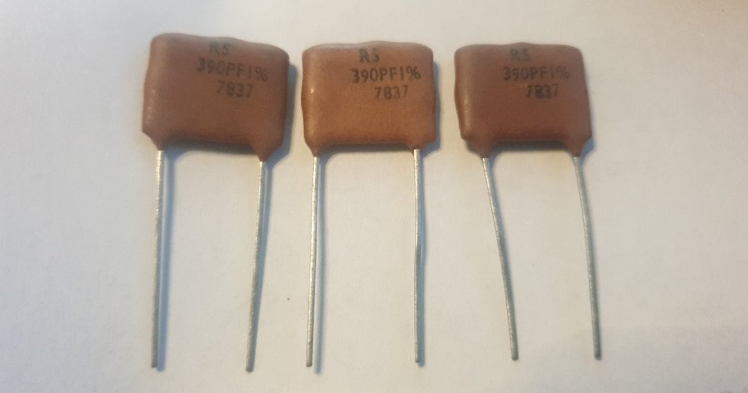 RS RADIO SPARES SILVER MICA CAPACITOR - VARIOUS VALUES (EZ-499)