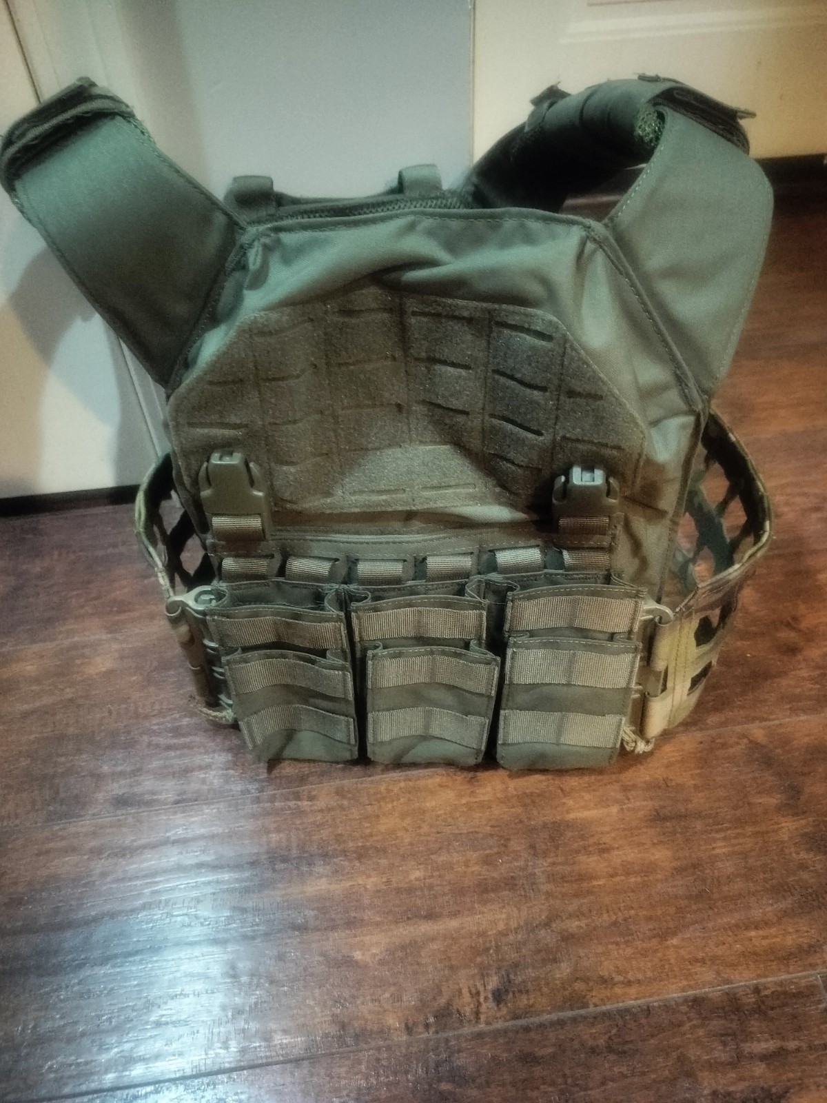 Shellback Tactical Rampage 2.0 Plate Carrier Ranger Green Medium Vest Multicam