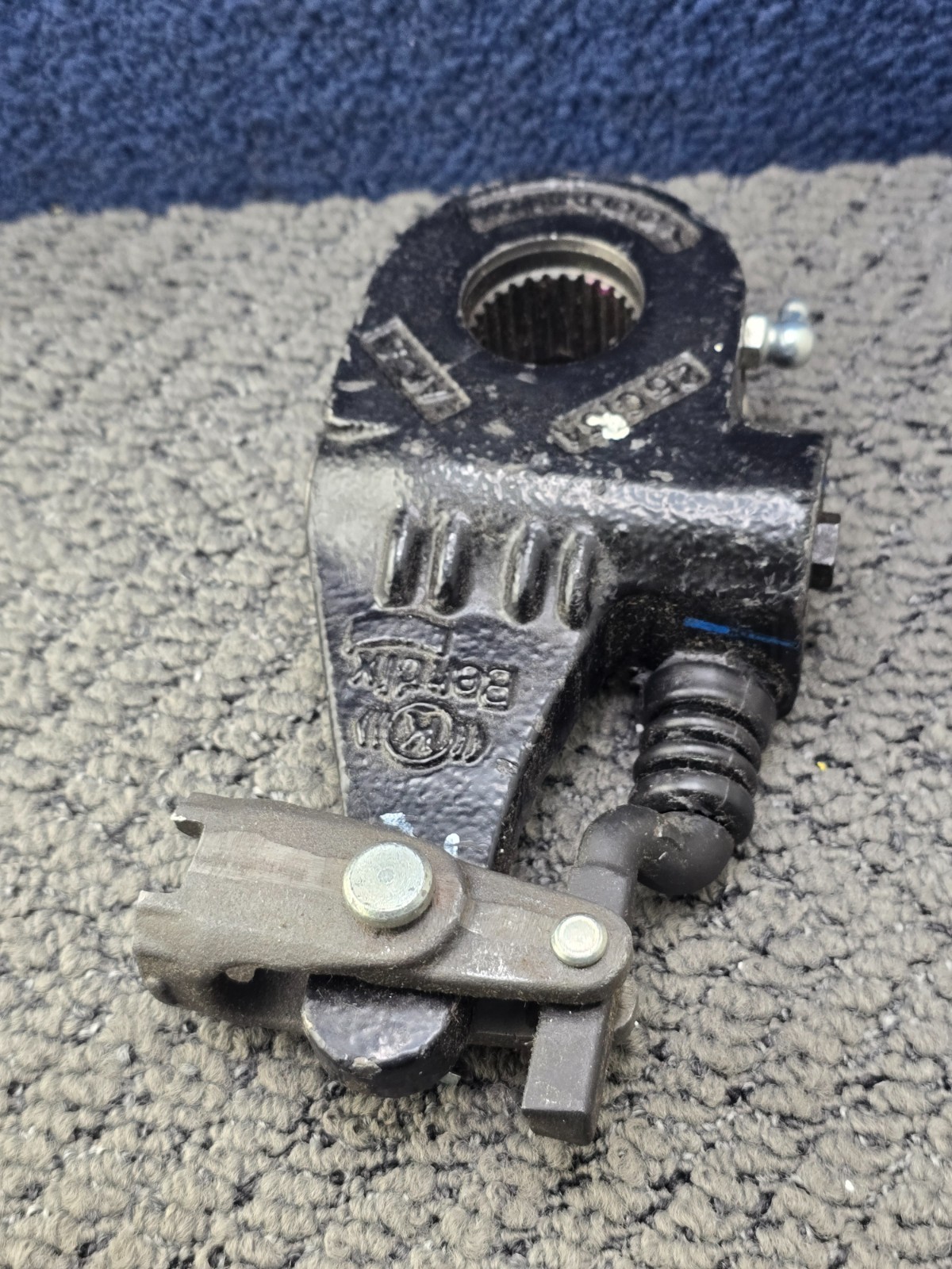 Bendix K102361: Heavy Duty Automatic Slack Adjuster 7040465 D2325PN0943