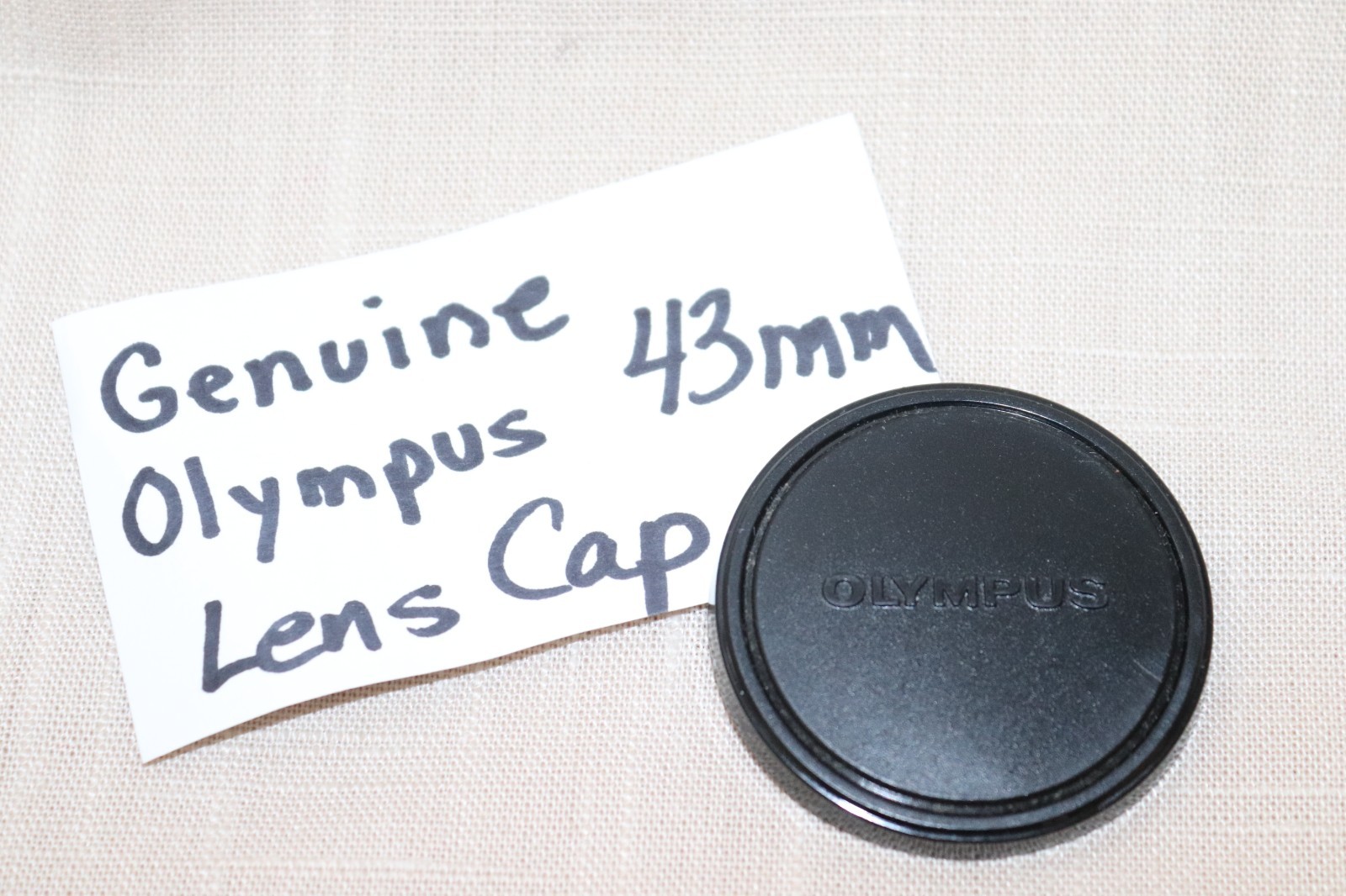 Orig OLYMPUS FRONT LENS CAP For/43mm Filter Size, Push/Slip-On Plastic Near MINT