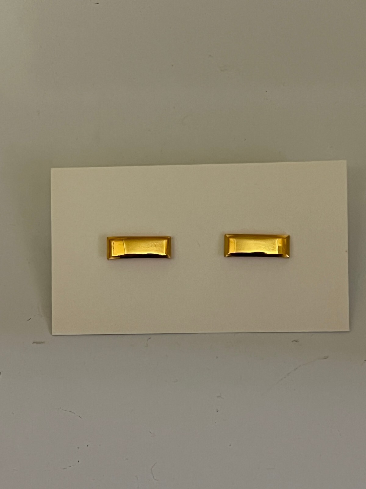 US ARMY 2ND LIEUTENANT MINI SIZE PAIR OF ARMY ISSUE GOLD RANK INSIGNIA