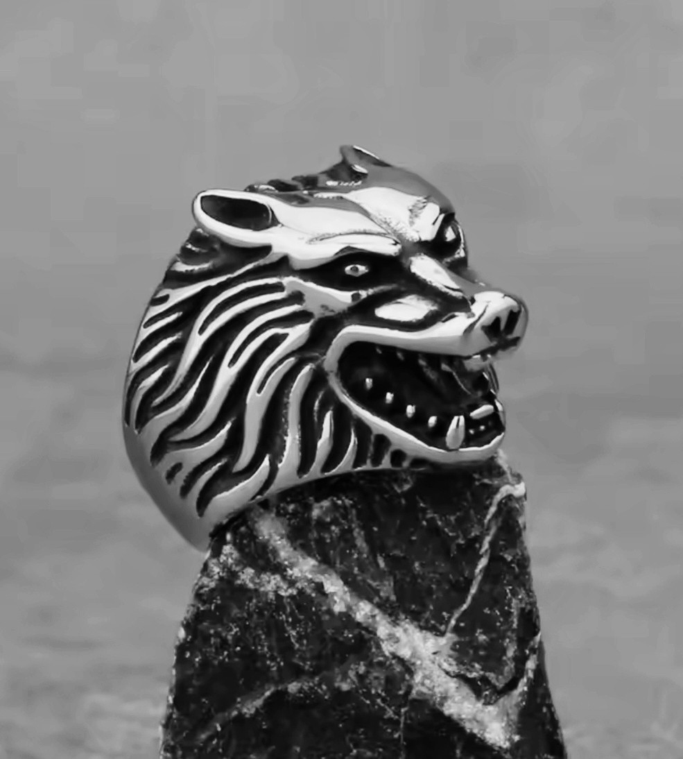Wolf Viking Ring