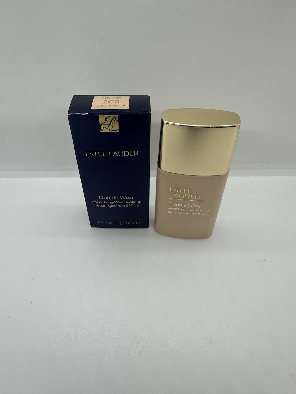 Estee Lauder Double Wear Sheer Foundation 2C0 Cool Vanilla 1oz NEW Boxed