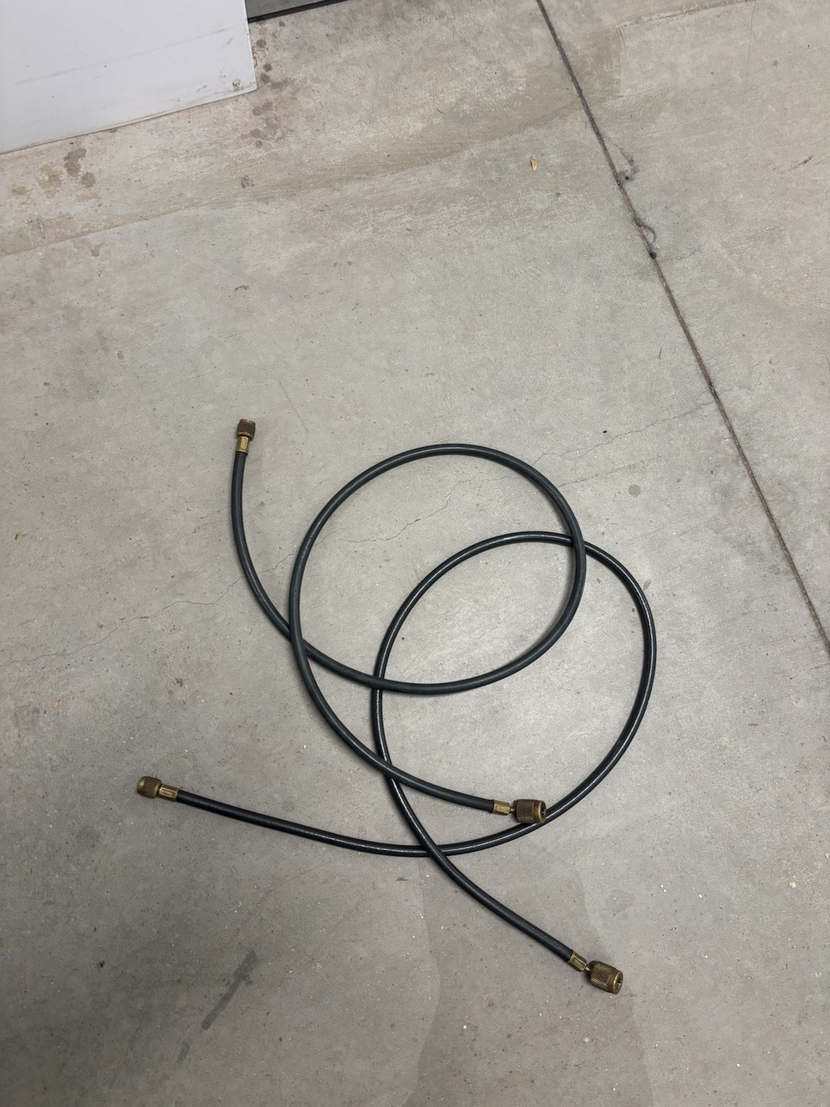 2 Refrigerant Hoses