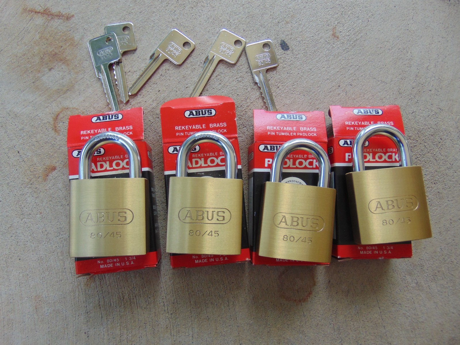 4 NEW ABUS PADLOCK WITH 5 KEYS 6 PIN YALE LOCKSMITH