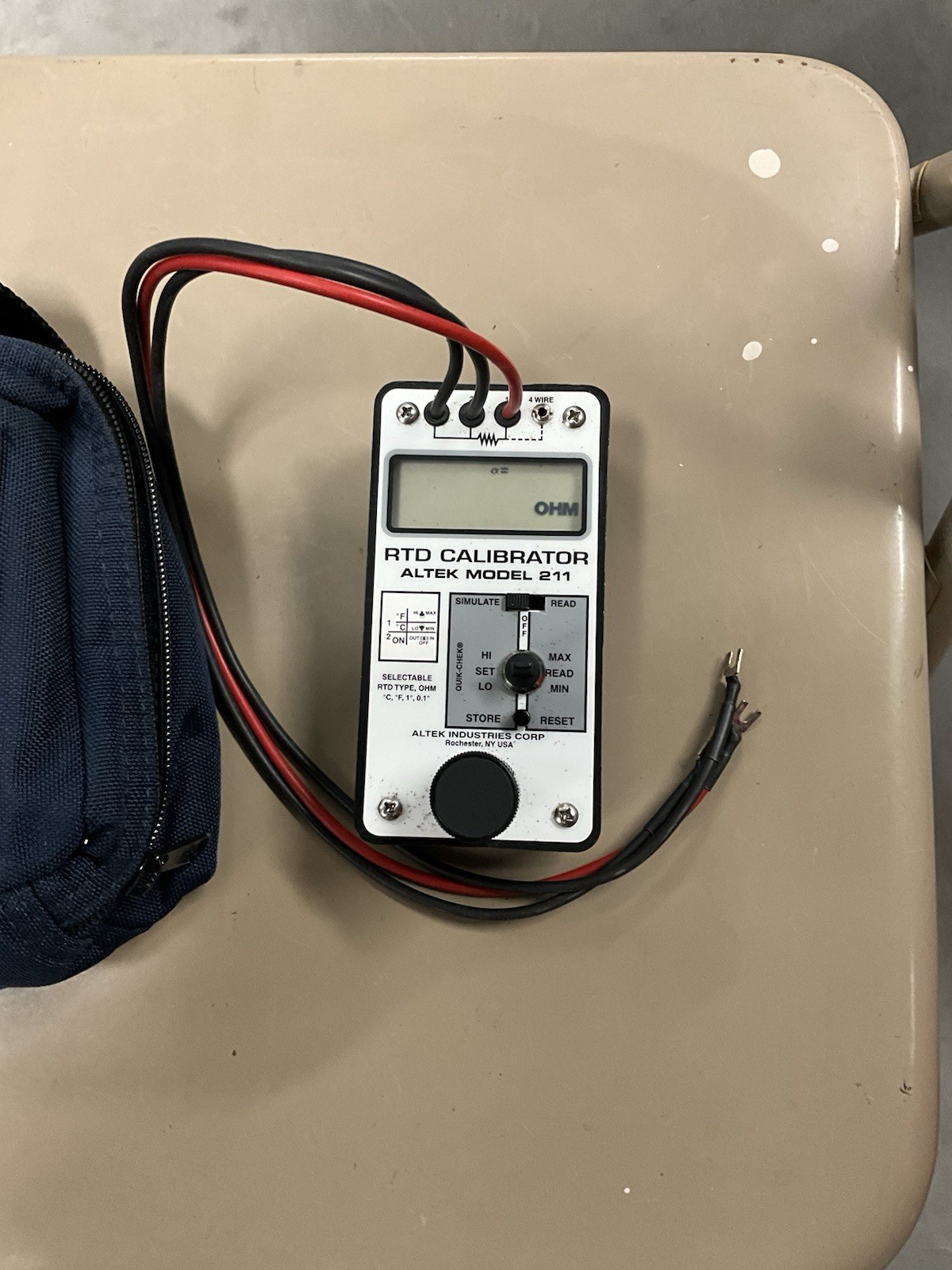 ALTEK RTD CALIBRATOR MODEL 211 WITH CASE POWERS ON