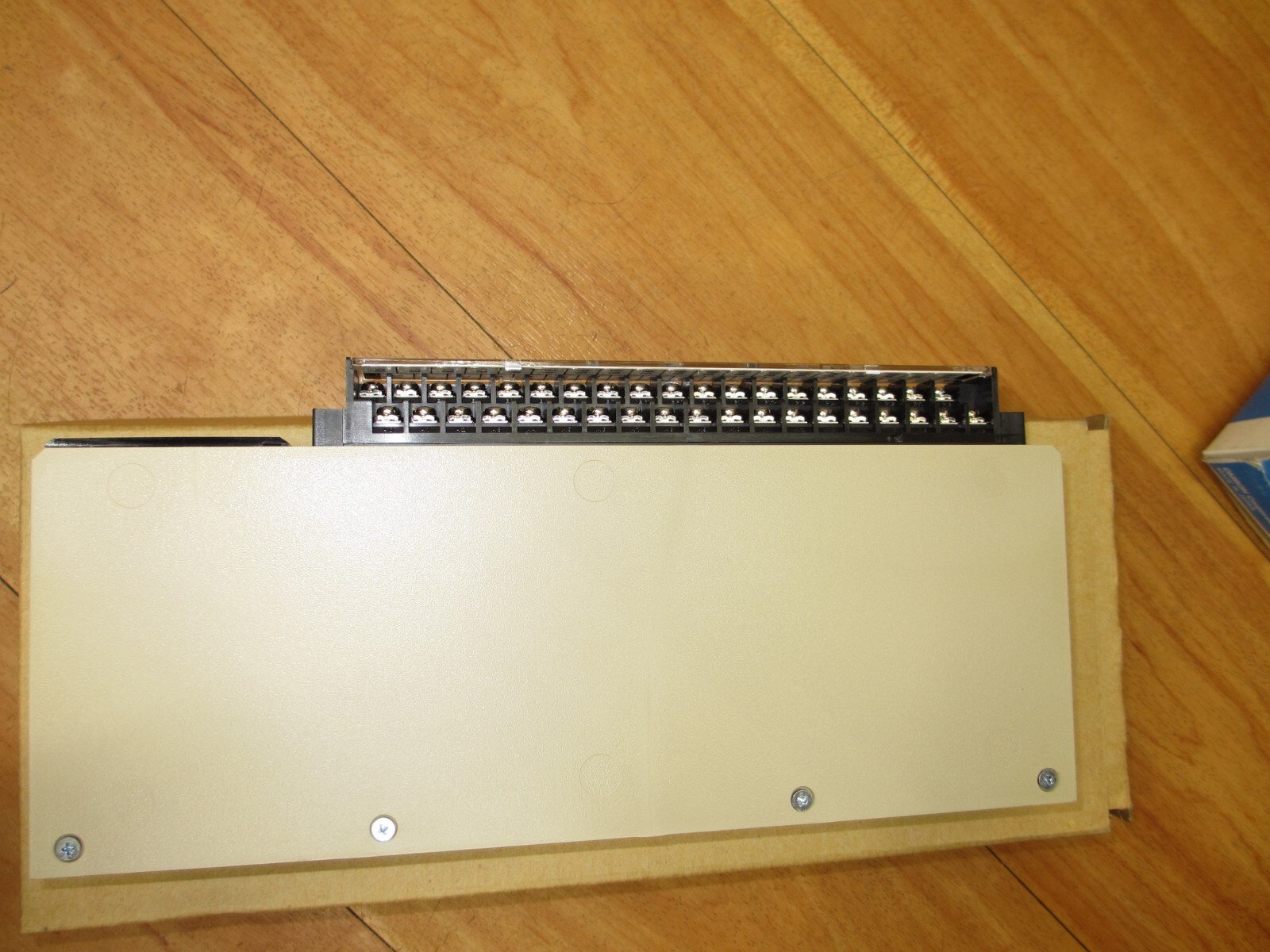 Omron C500-OA223 *NEW* Output Unit Module Sysmac PLC *USA SHIP*