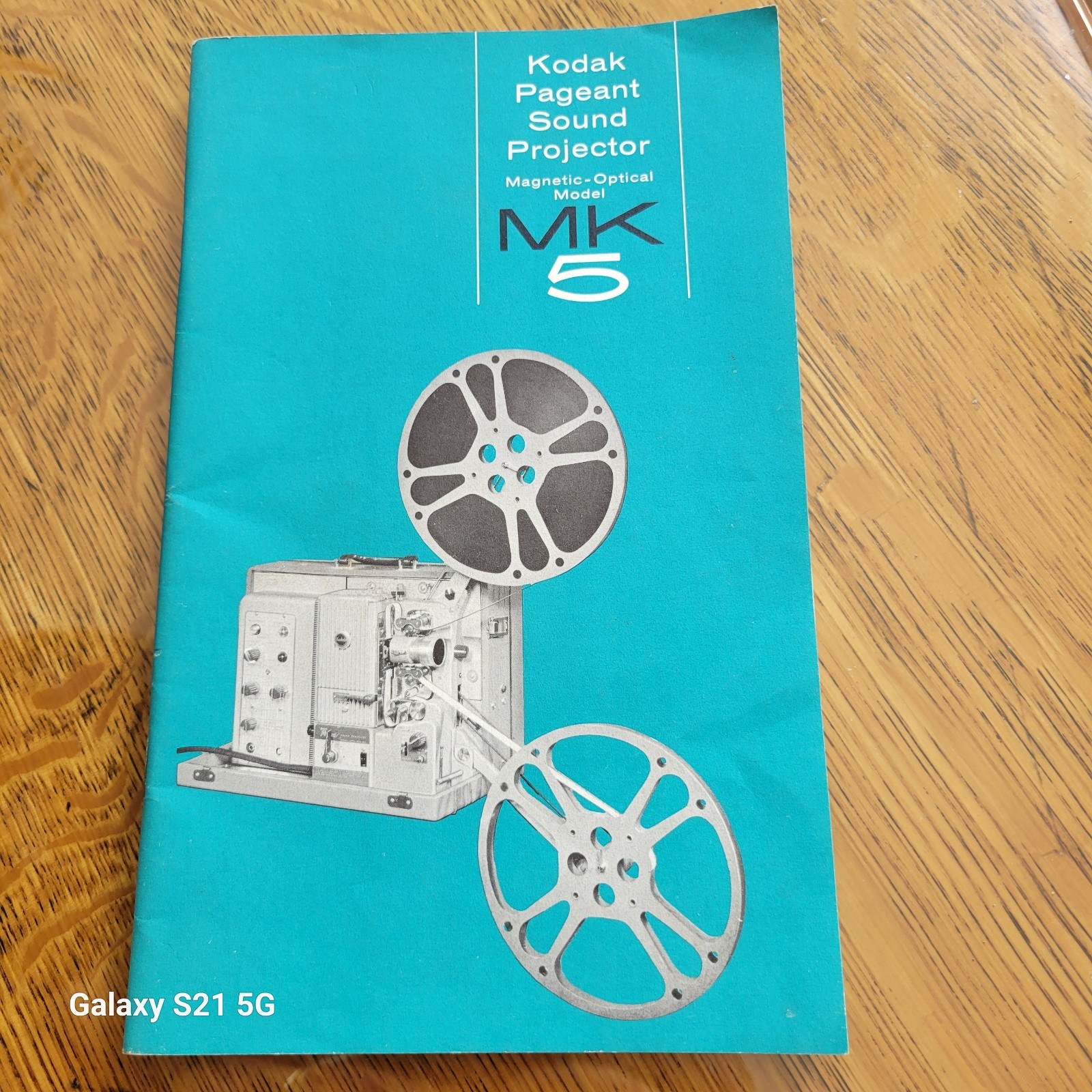 VINTAGE KODAK PAGEANT SOUND Model MK5, 16mm FILM PROJECTOR INSTRUCTION MANUAL