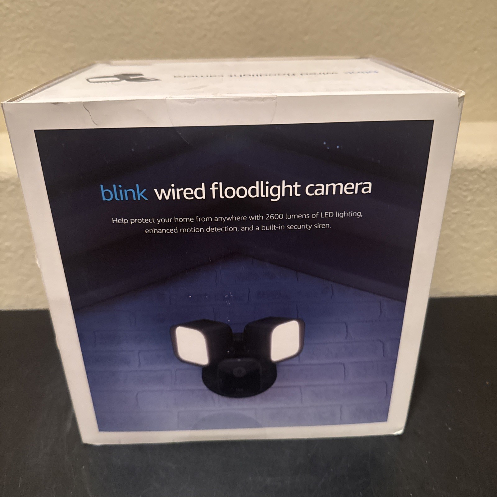 Blink Wired Floodlight Camera - Smart security camera, 2600 lumens, HD Black