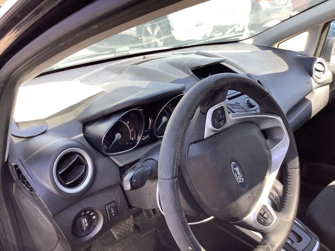FIESTA 2014 Glove Box 4558032