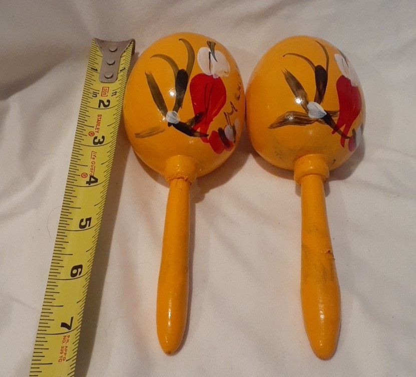 Vintage Pair Of Hand Carved And Hand Painted Maracas 7 In Mexico Authentic
