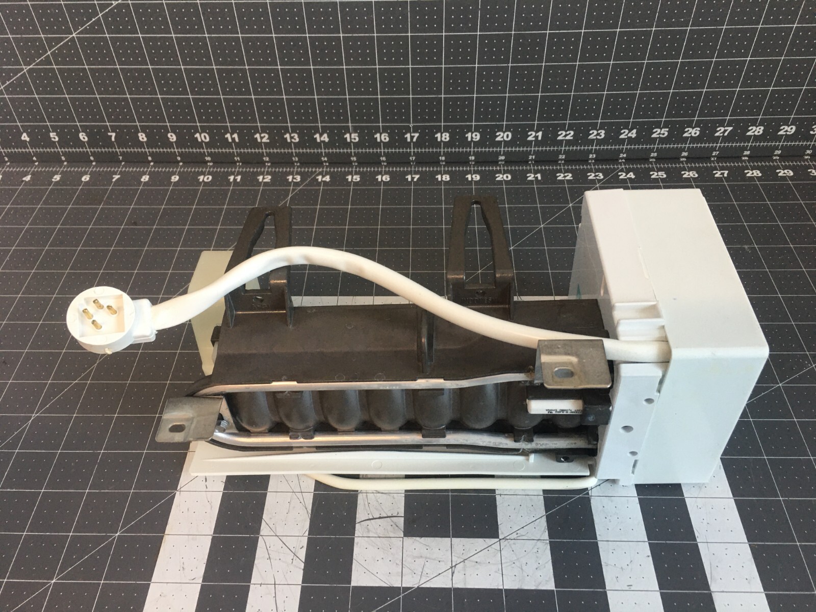 GE Refrigerator Ice Maker P# WR30X0327