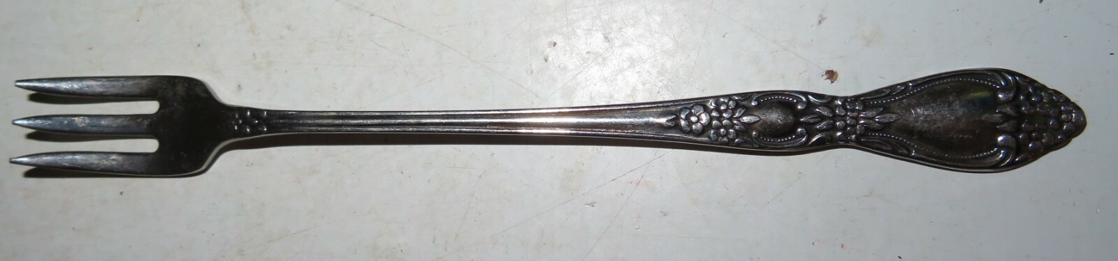 Oneida Ltd. Huntington Seafood Cocktail Olive Mini Fork 6 1/8" Stainless Rogers