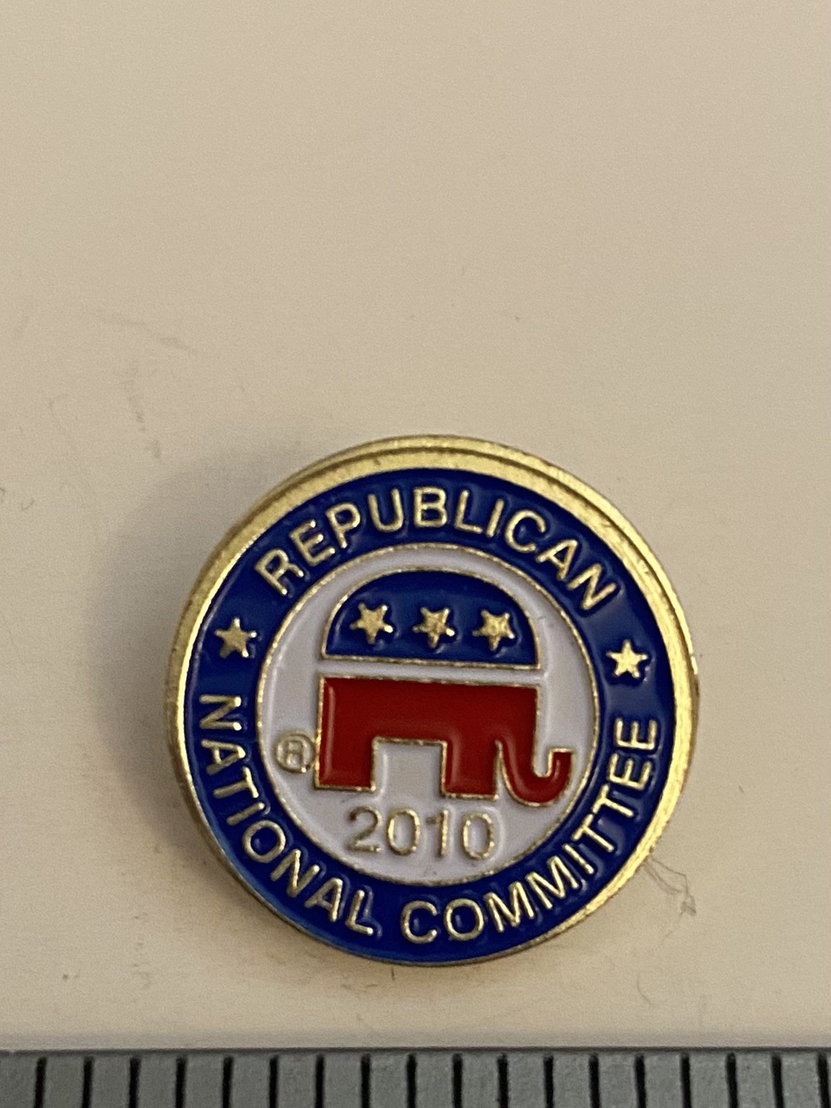 Republican National Committee 2010 Lapel Pin P18