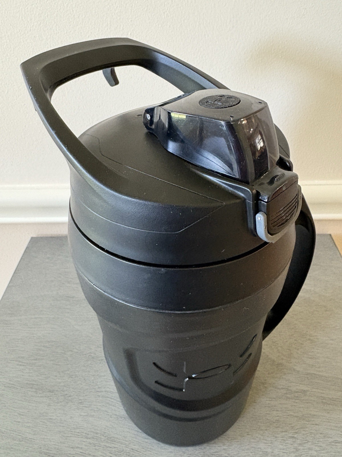 Under Armour Playmaker 64oz Water Jug With Hook, Black, Used
