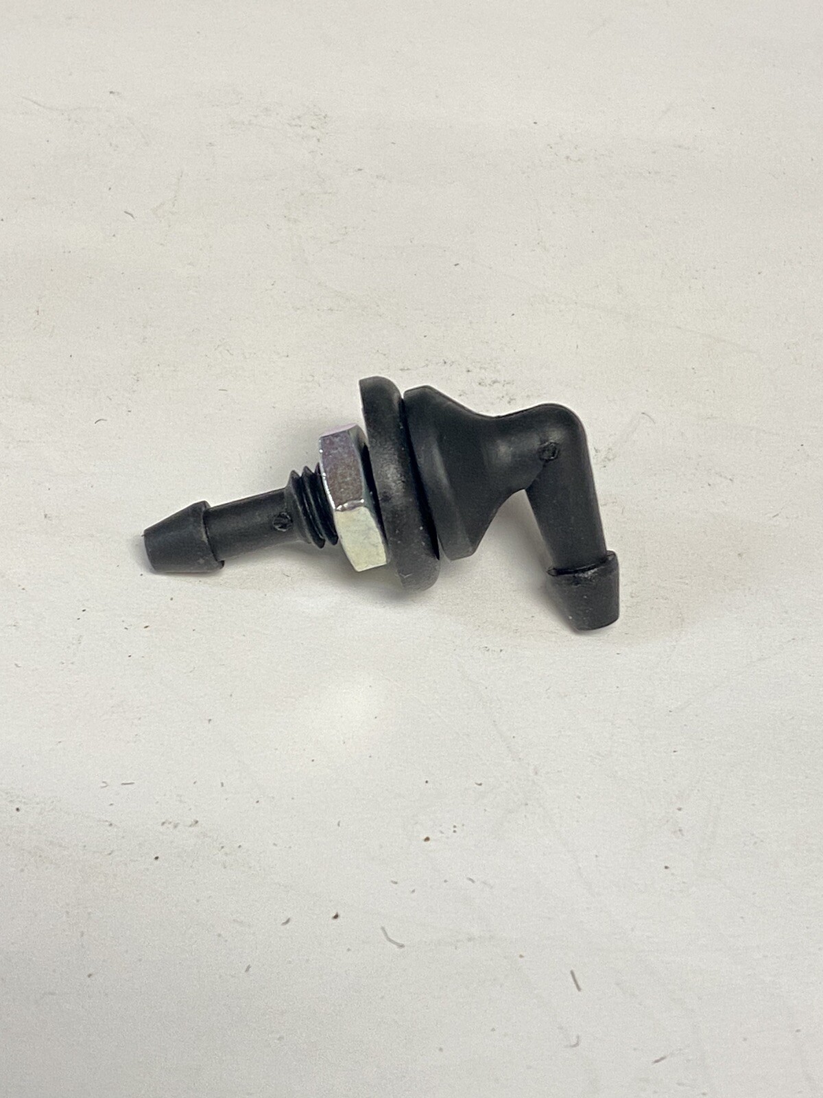 Windshield Washer Wiper Bulkhead Fitting for MACK