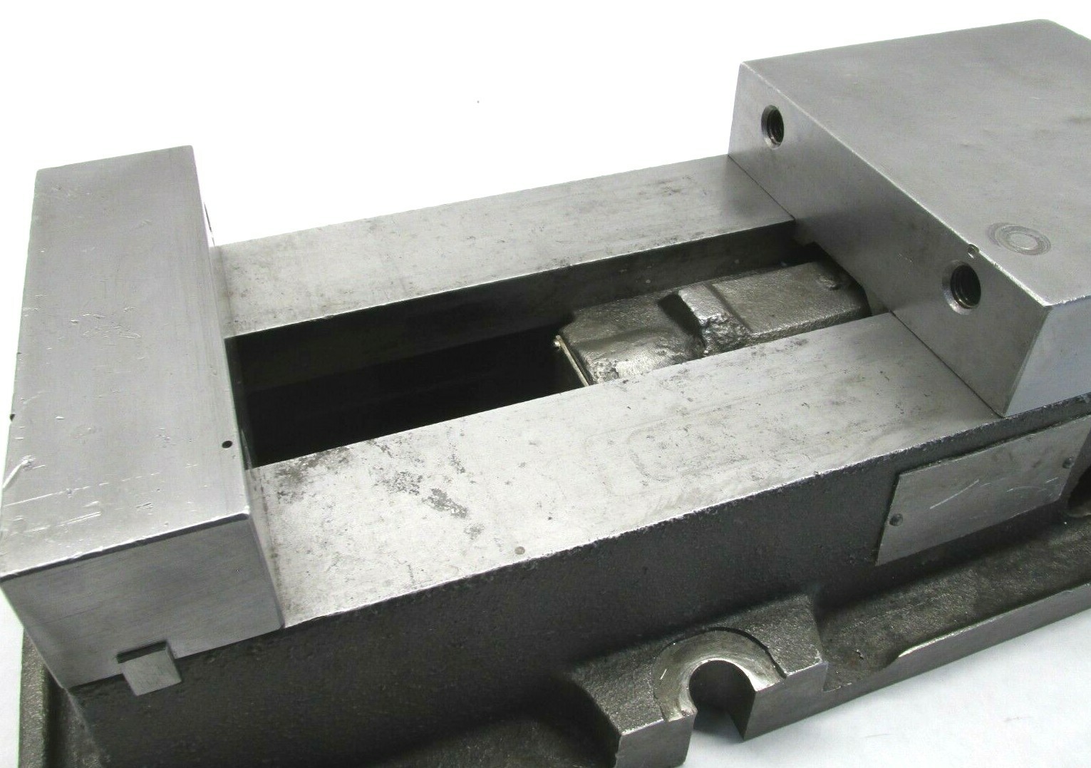 KURT ANGLOCK 6" MILLING MACHINE VISE - #D60