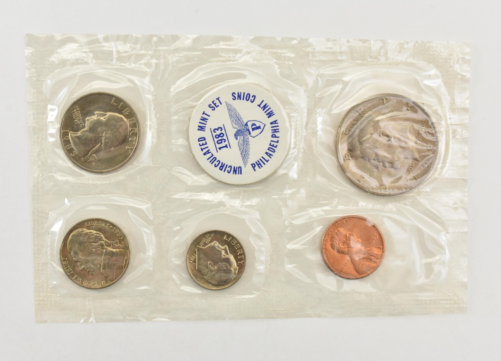 1983-P/D Uncirculated Souvenir Mint Set W/ Envelope *8982
