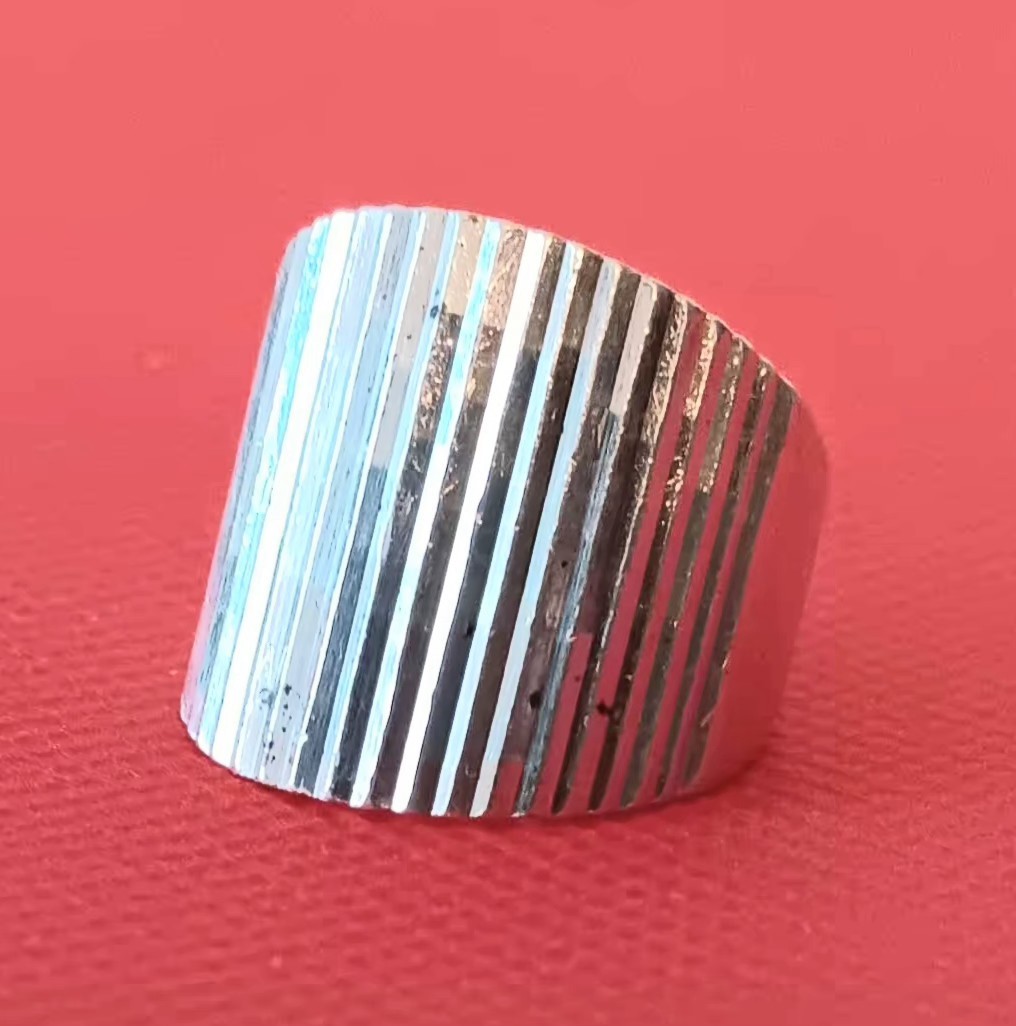 Column Ring 925 Silver Beautiful Good Condition Sz.8