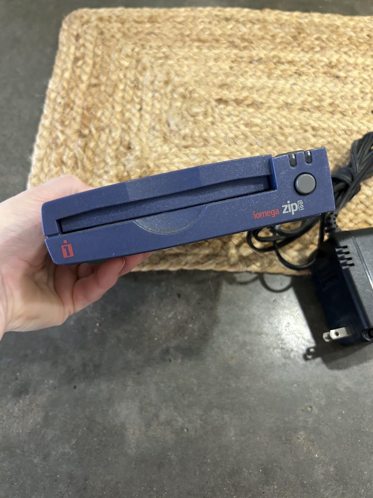 Iomega Zip 100 External Parallel Port Zip Drive Z100P2